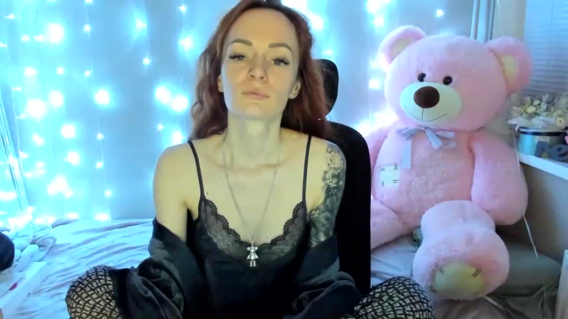 Gallery image thumbnail from Coyote_Girl's myfreecams stream on, 12/03/2022, 19:38 image 15 of 20