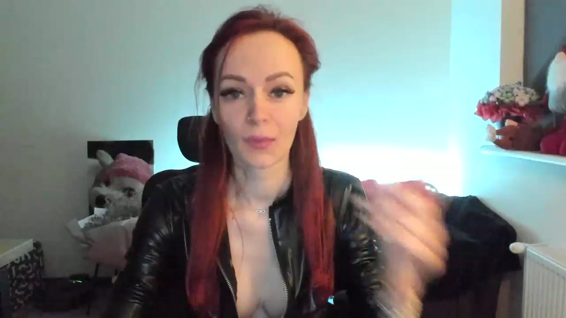 Gallery image thumbnail from Coyote_Girl's myfreecams stream on, 02/23/2023, 19:12 image 18 of 20
