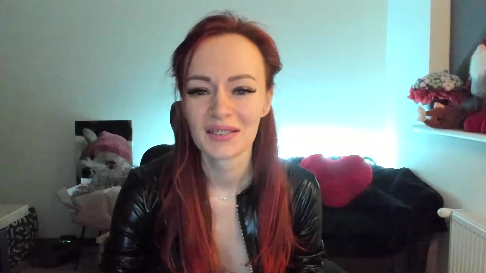 Gallery image thumbnail from Coyote_Girl's myfreecams stream on, 02/23/2023, 19:12 image 13 of 20