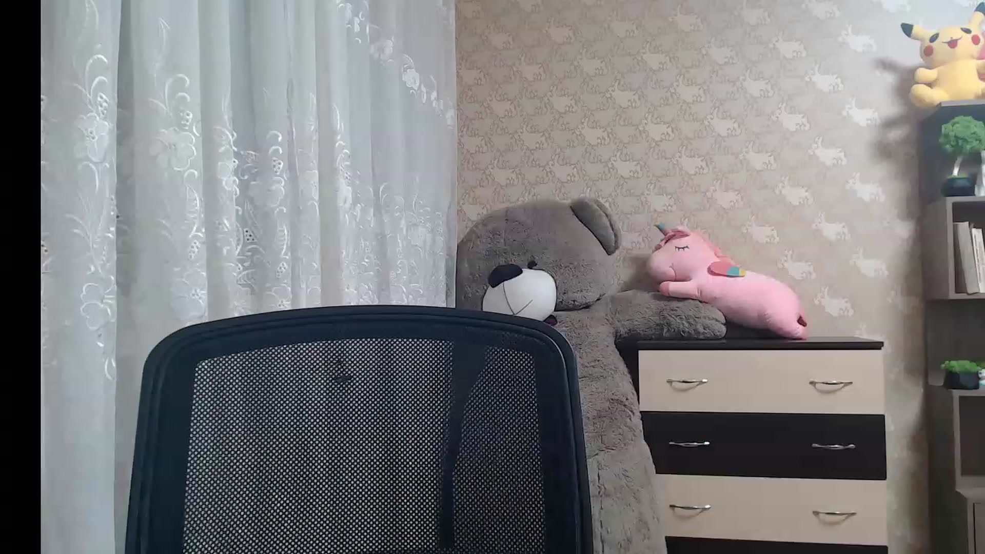 Gallery image thumbnail from CozySweety's myfreecams stream on, 12/22/2022, 15:00 image 9 of 20