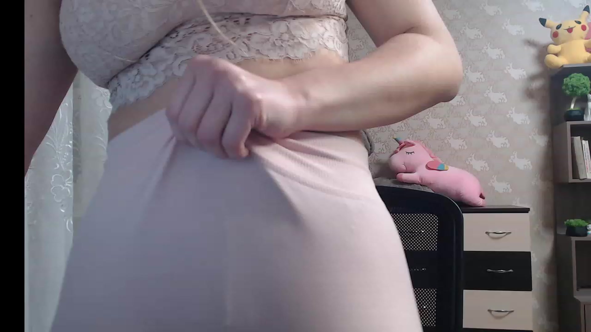 Gallery image thumbnail from CozySweety's myfreecams stream on, 12/22/2022, 19:32 image 3 of 20