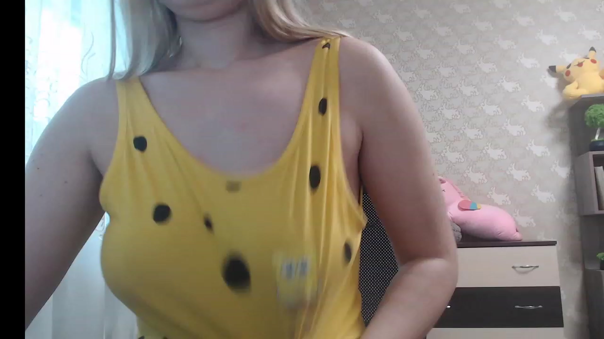 Gallery image thumbnail from CozySweety's myfreecams stream on, 05/01/2023, 07:30 image 11 of 20