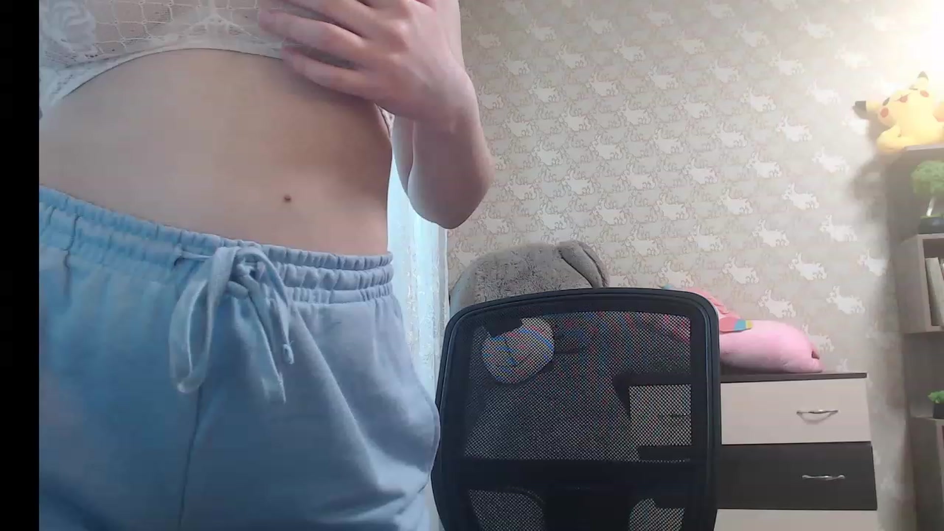 Gallery image thumbnail from CozySweety's myfreecams stream on, 05/06/2023, 12:25 image 14 of 20