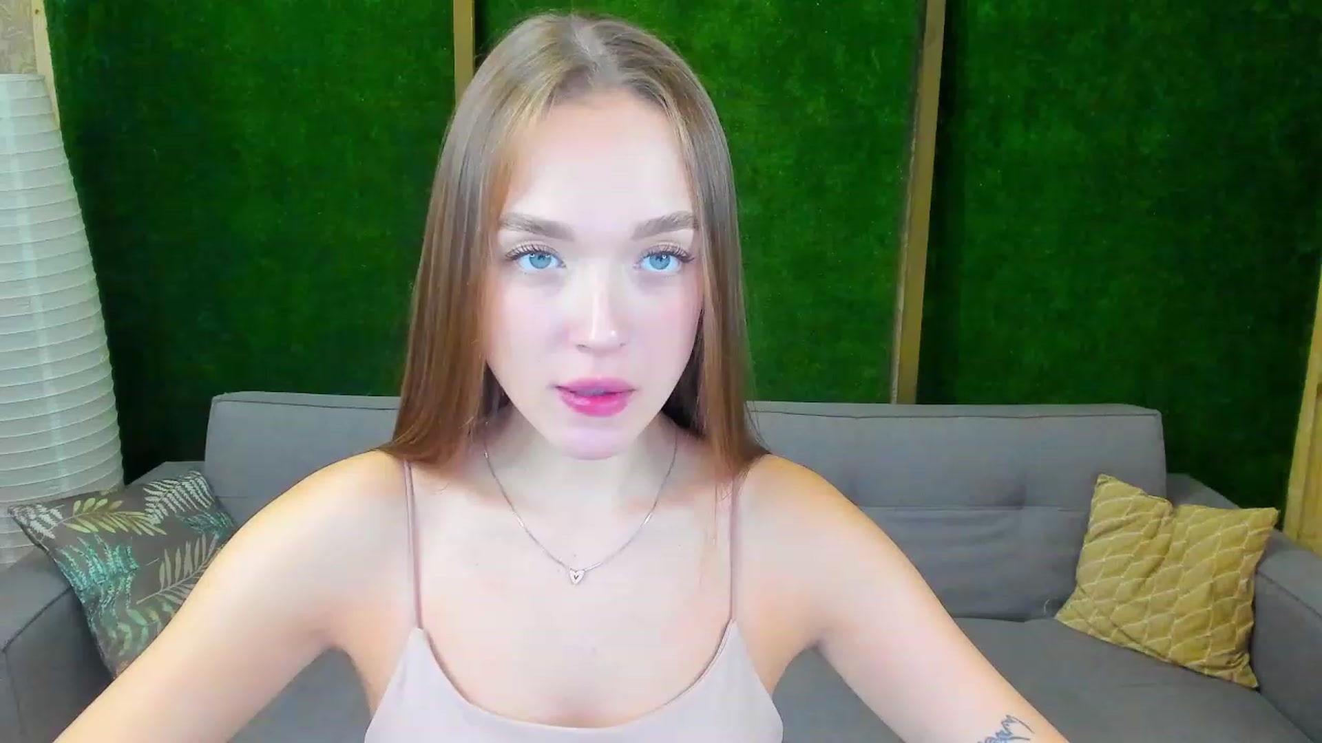 Gallery image thumbnail from Crafty_Love's myfreecams stream on, 11/17/2022, 12:46 image 1 of 20