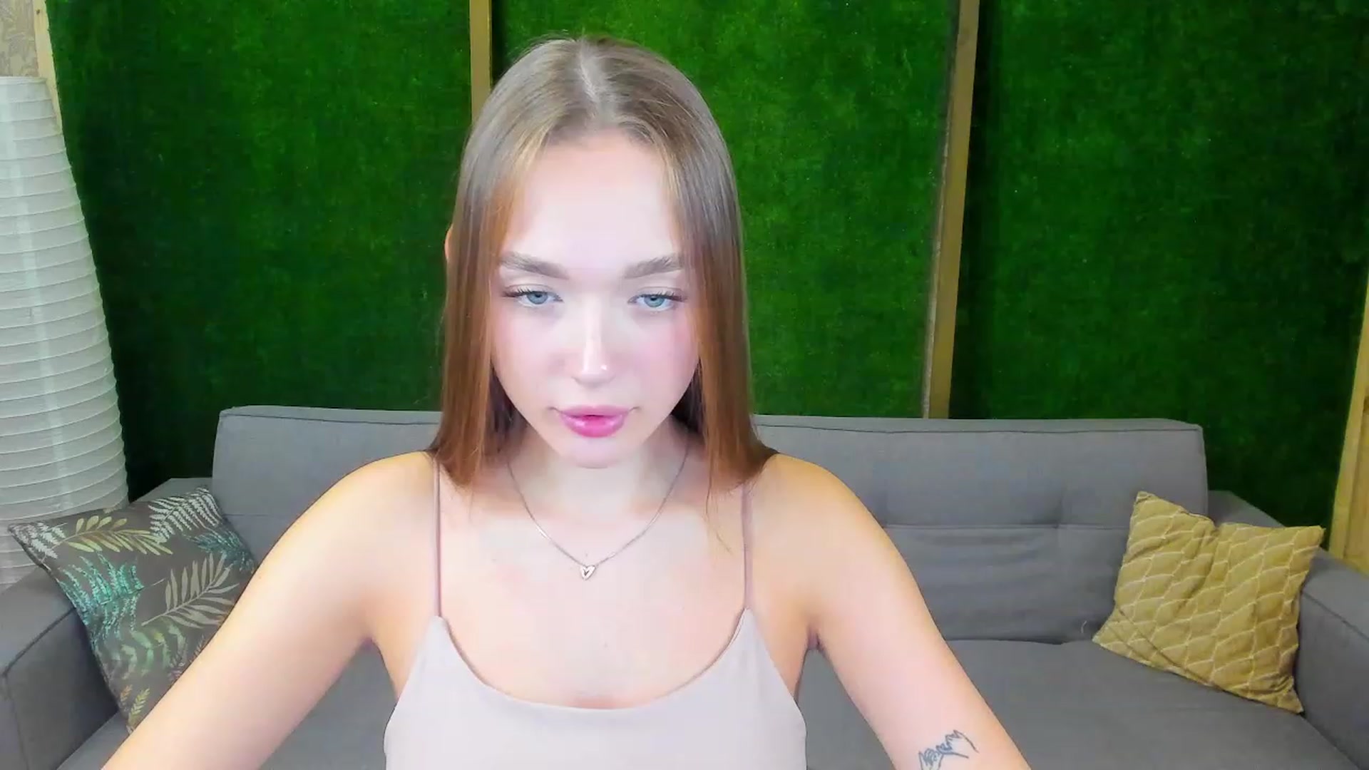 Gallery image thumbnail from Crafty_Love's myfreecams stream on, 11/17/2022, 12:46 image 4 of 20