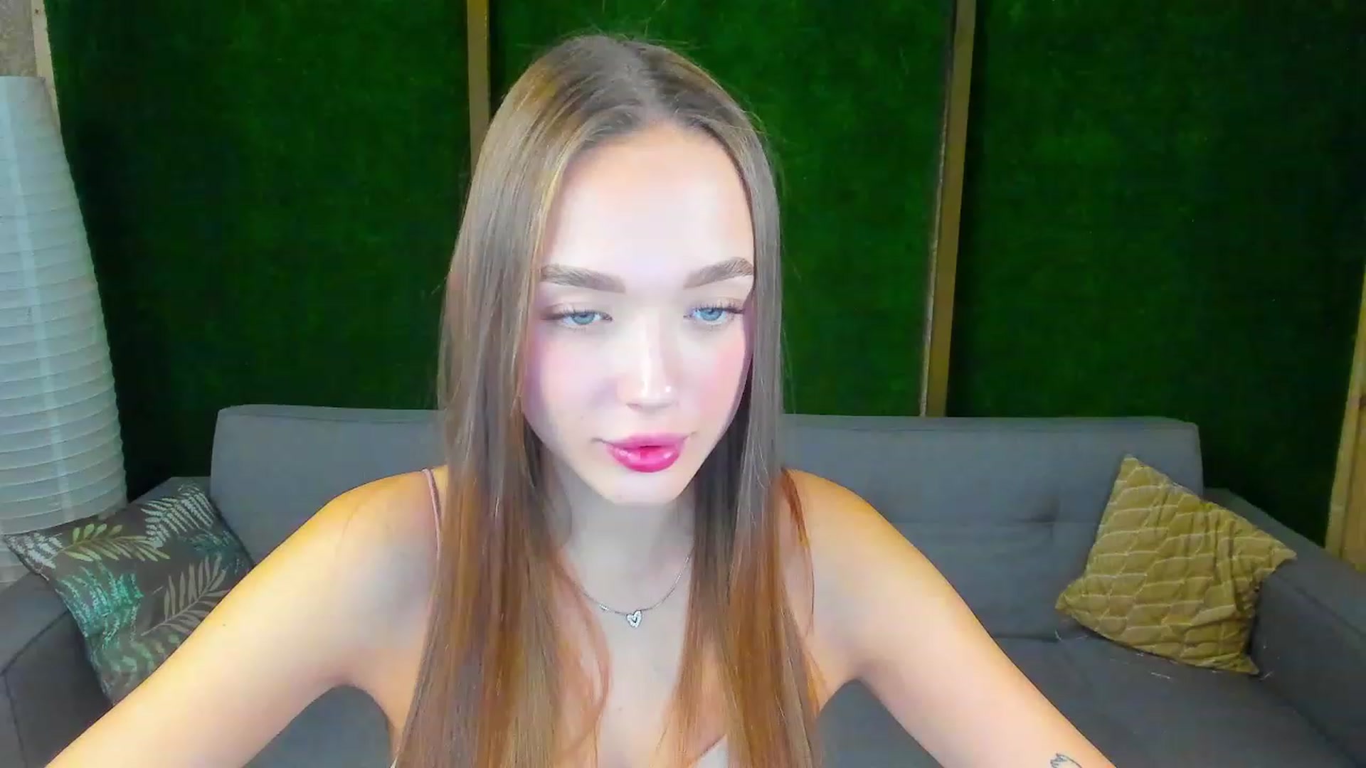 Gallery image thumbnail from Crafty_Love's myfreecams stream on, 11/18/2022, 12:48 image 6 of 20