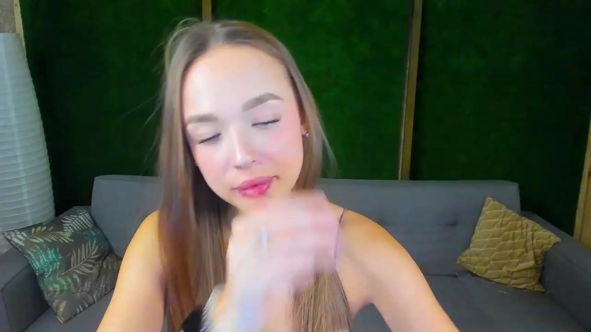 Gallery image thumbnail from Crafty_Love's myfreecams stream on, 11/18/2022, 12:48 image 8 of 20