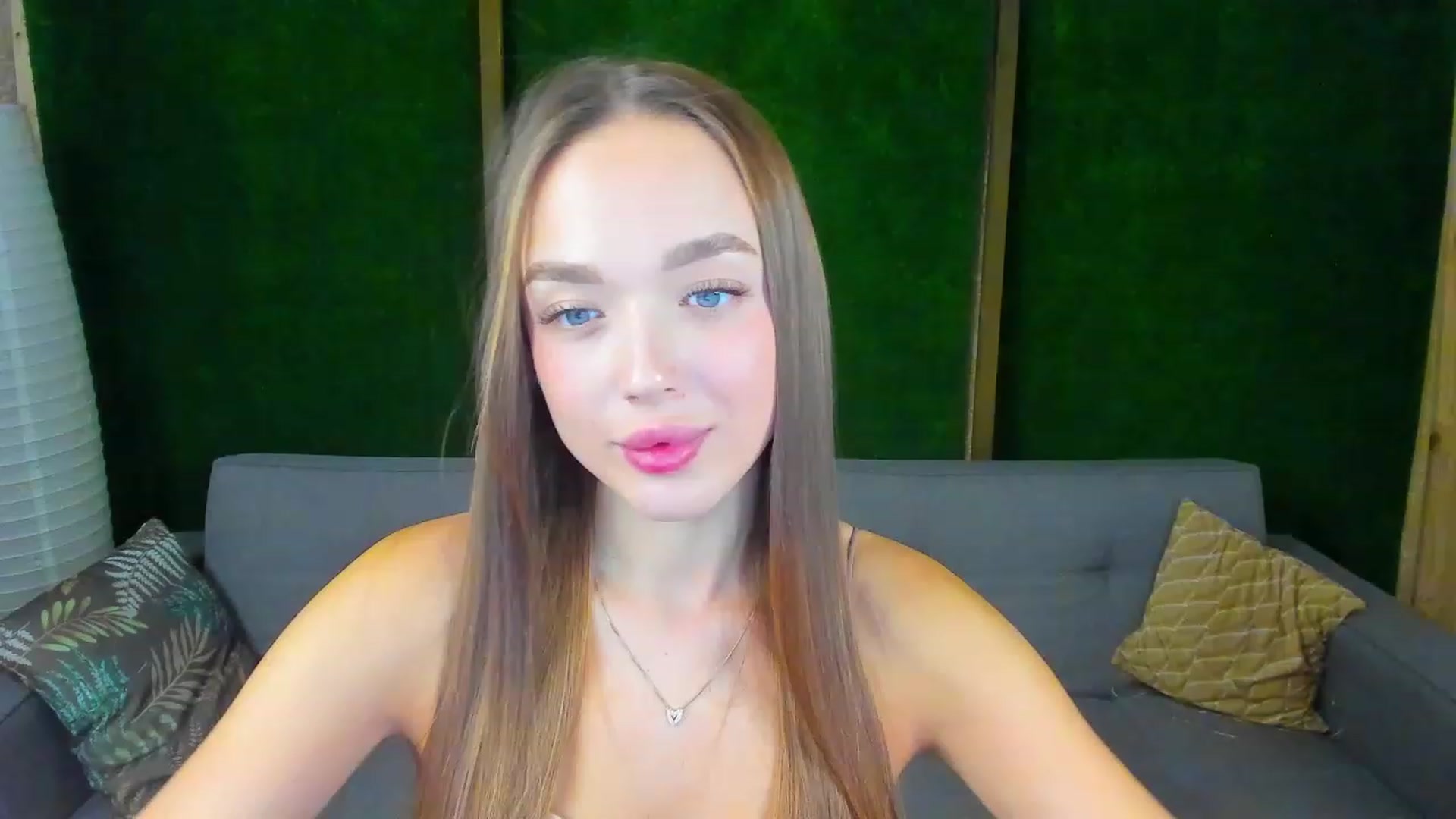 Gallery image thumbnail from Crafty_Love's myfreecams stream on, 11/18/2022, 14:02 image 6 of 20