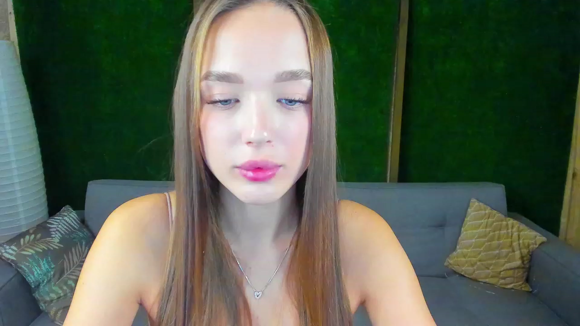 Gallery image thumbnail from Crafty_Love's myfreecams stream on, 11/18/2022, 14:02 image 18 of 20