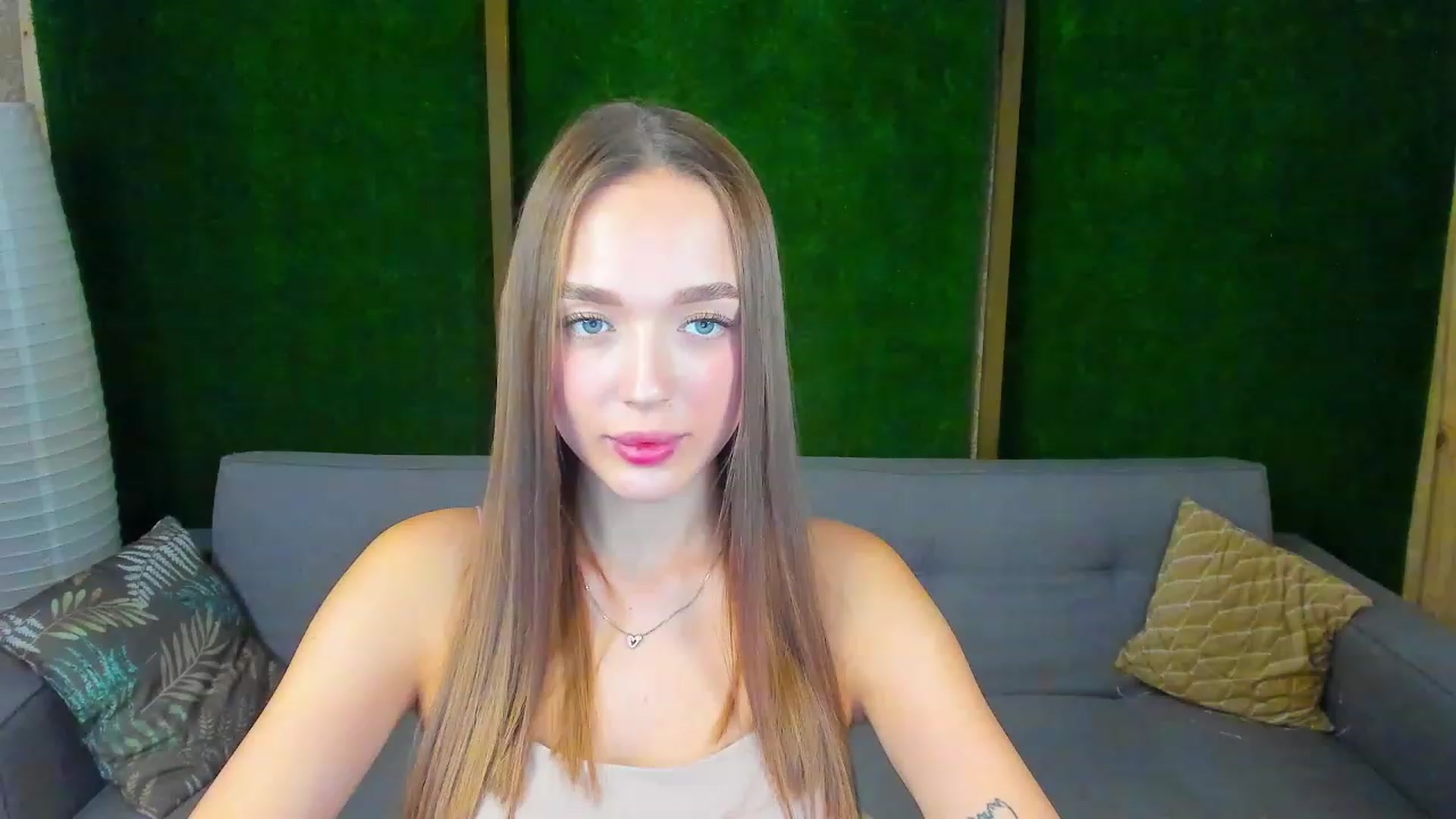 Gallery image thumbnail from Crafty_Love's myfreecams stream on, 11/18/2022, 14:02 image 10 of 20