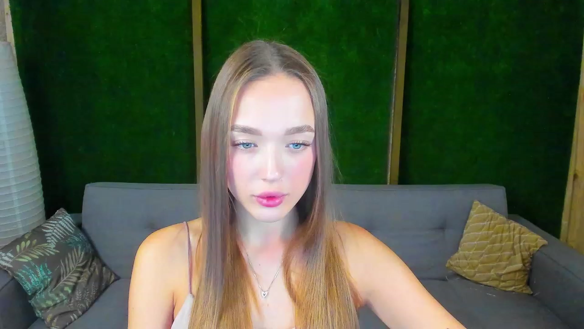 Gallery image thumbnail from Crafty_Love's myfreecams stream on, 11/18/2022, 14:02 image 4 of 20