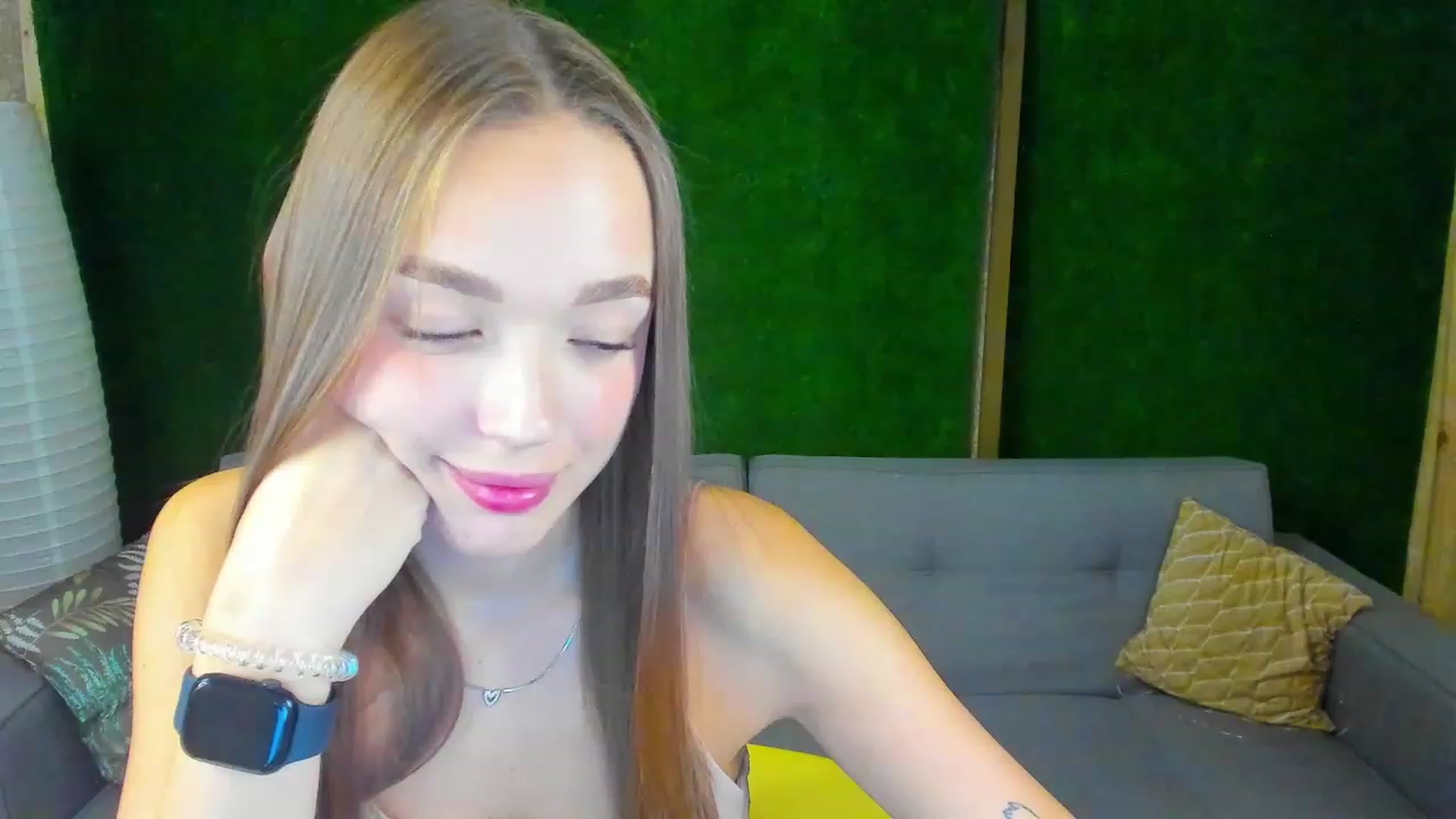 Gallery image thumbnail from Crafty_Love's myfreecams stream on, 11/18/2022, 14:02 image 15 of 20