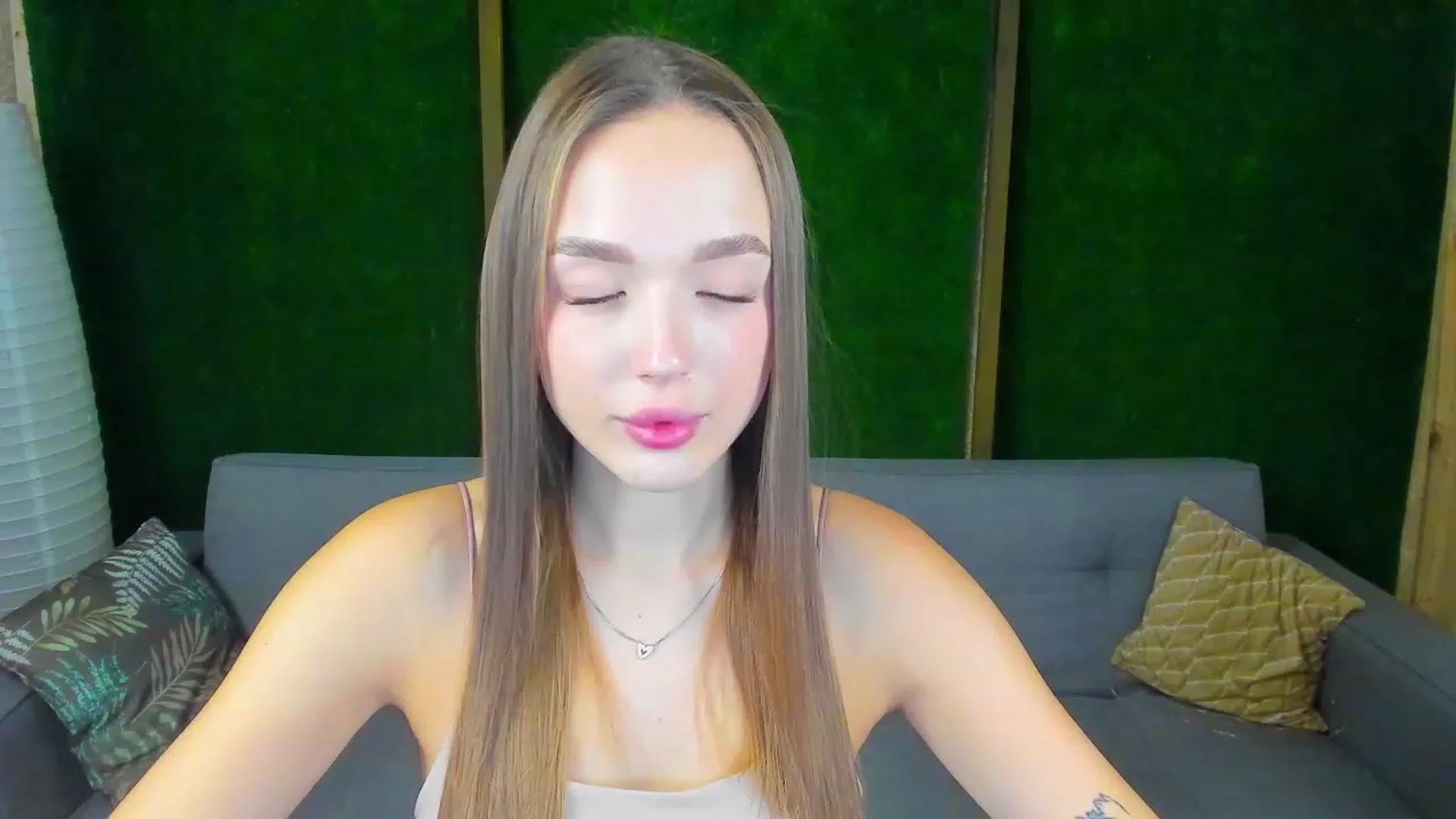 Gallery image thumbnail from Crafty_Love's myfreecams stream on, 11/18/2022, 14:02 image 1 of 20