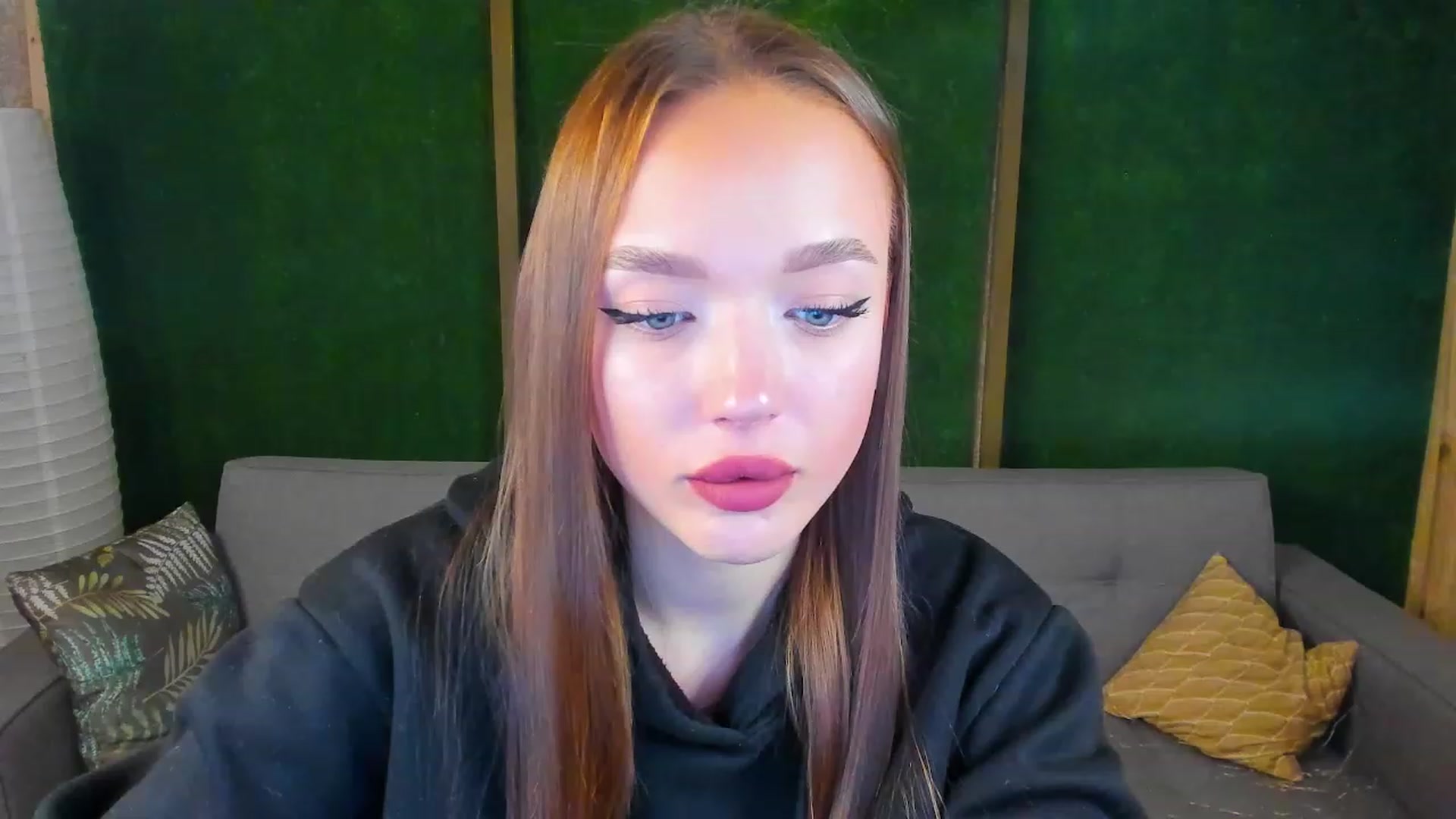 Gallery image thumbnail from Crafty_Love's myfreecams stream on, 11/22/2022, 12:47 image 11 of 20