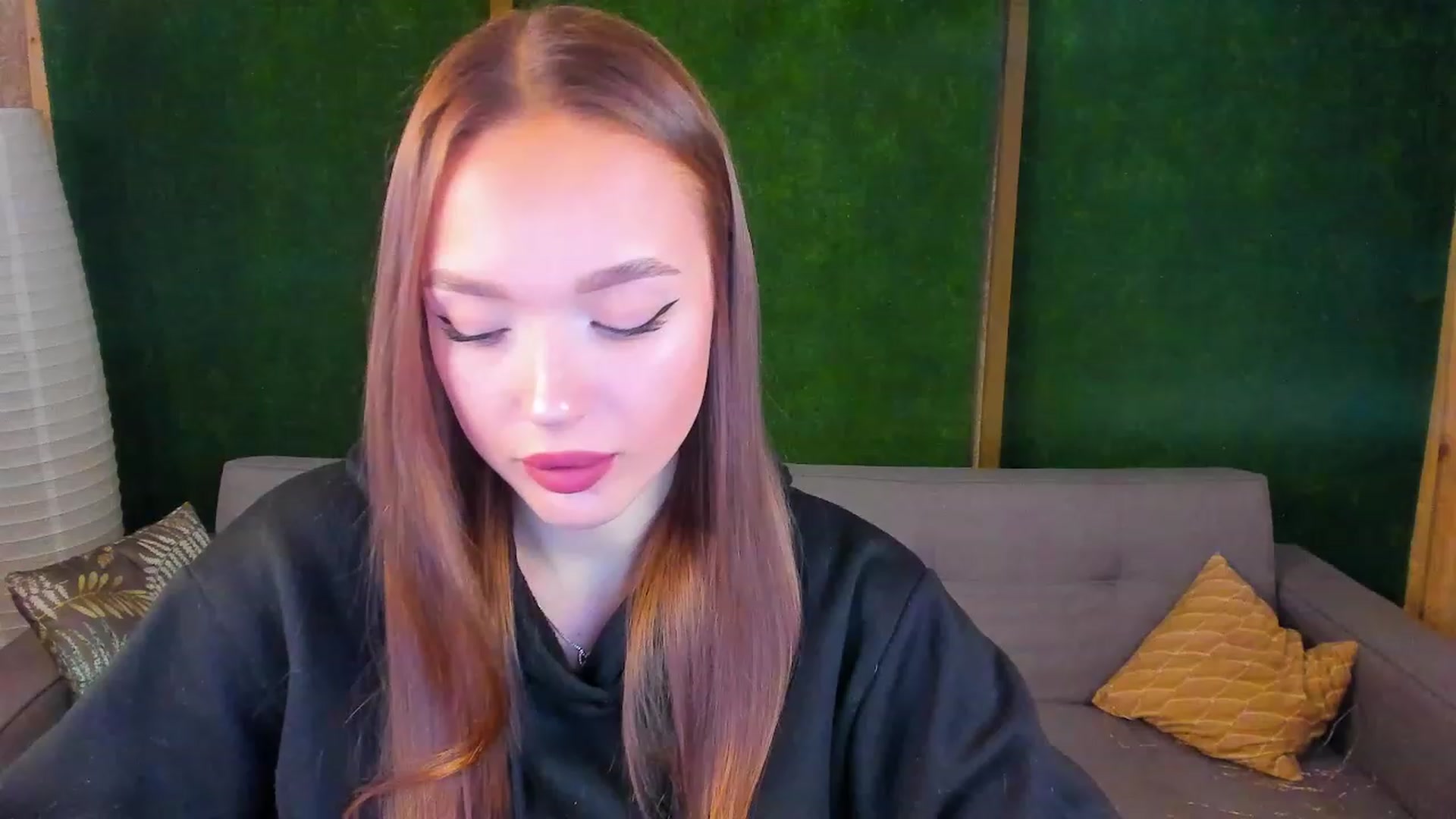 Gallery image thumbnail from Crafty_Love's myfreecams stream on, 11/22/2022, 12:47 image 4 of 20