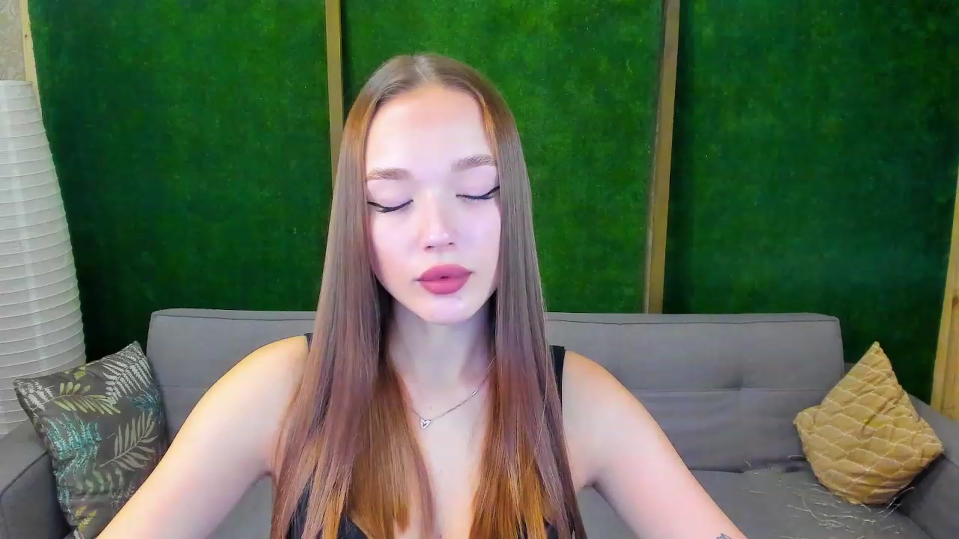Gallery image thumbnail from Crafty_Love's myfreecams stream on, 11/23/2022, 12:04 image 2 of 20