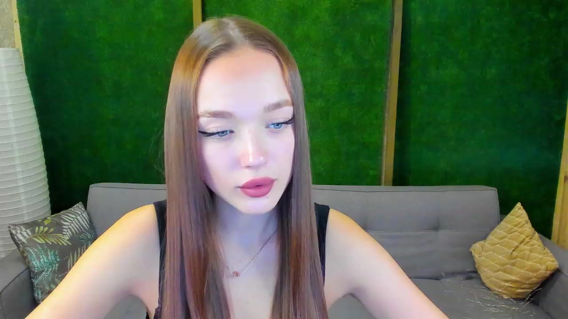 Gallery image thumbnail from Crafty_Love's myfreecams stream on, 11/23/2022, 12:04 image 4 of 20