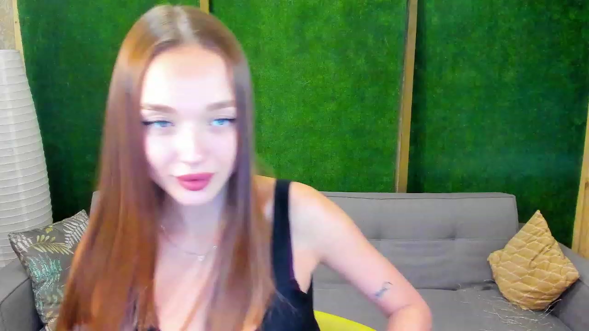 Gallery image thumbnail from Crafty_Love's myfreecams stream on, 11/23/2022, 12:04 image 18 of 20