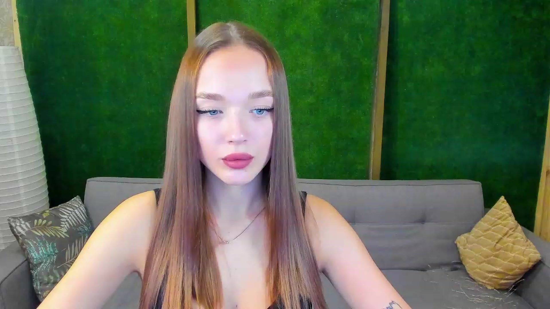 Gallery image thumbnail from Crafty_Love's myfreecams stream on, 11/23/2022, 12:04 image 12 of 20
