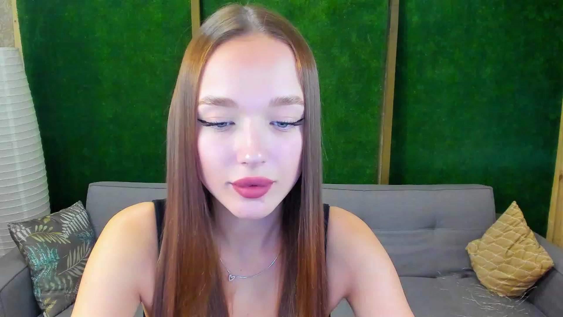 Gallery image thumbnail from Crafty_Love's myfreecams stream on, 11/23/2022, 12:22 image 18 of 20