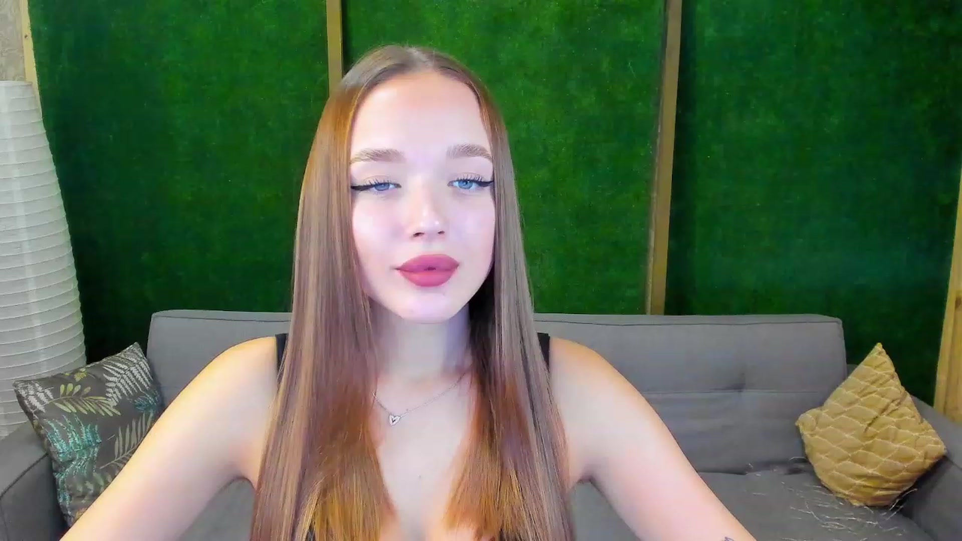 Gallery image thumbnail from Crafty_Love's myfreecams stream on, 11/23/2022, 12:22 image 12 of 20