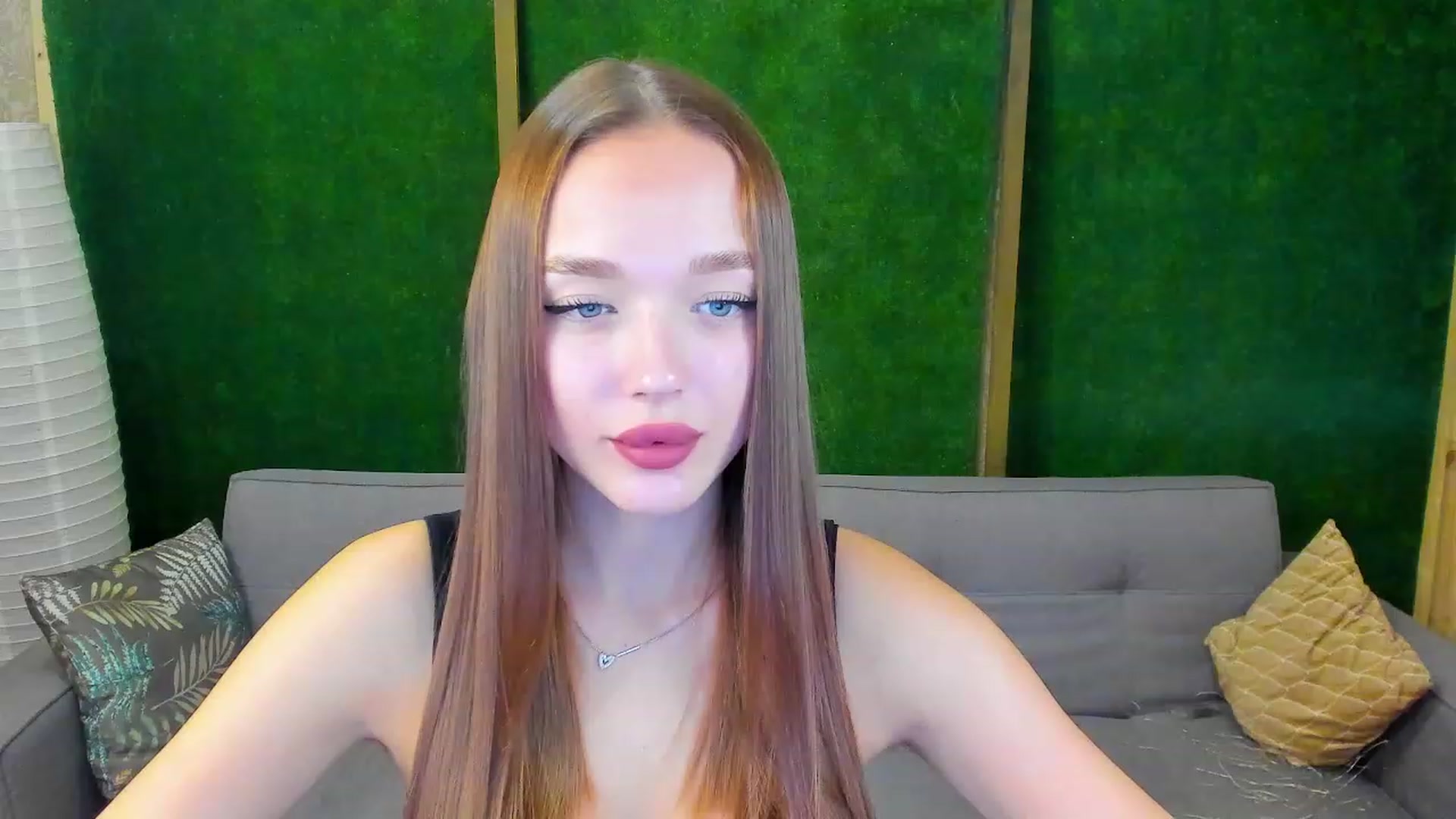 Gallery image thumbnail from Crafty_Love's myfreecams stream on, 11/23/2022, 12:22 image 8 of 20