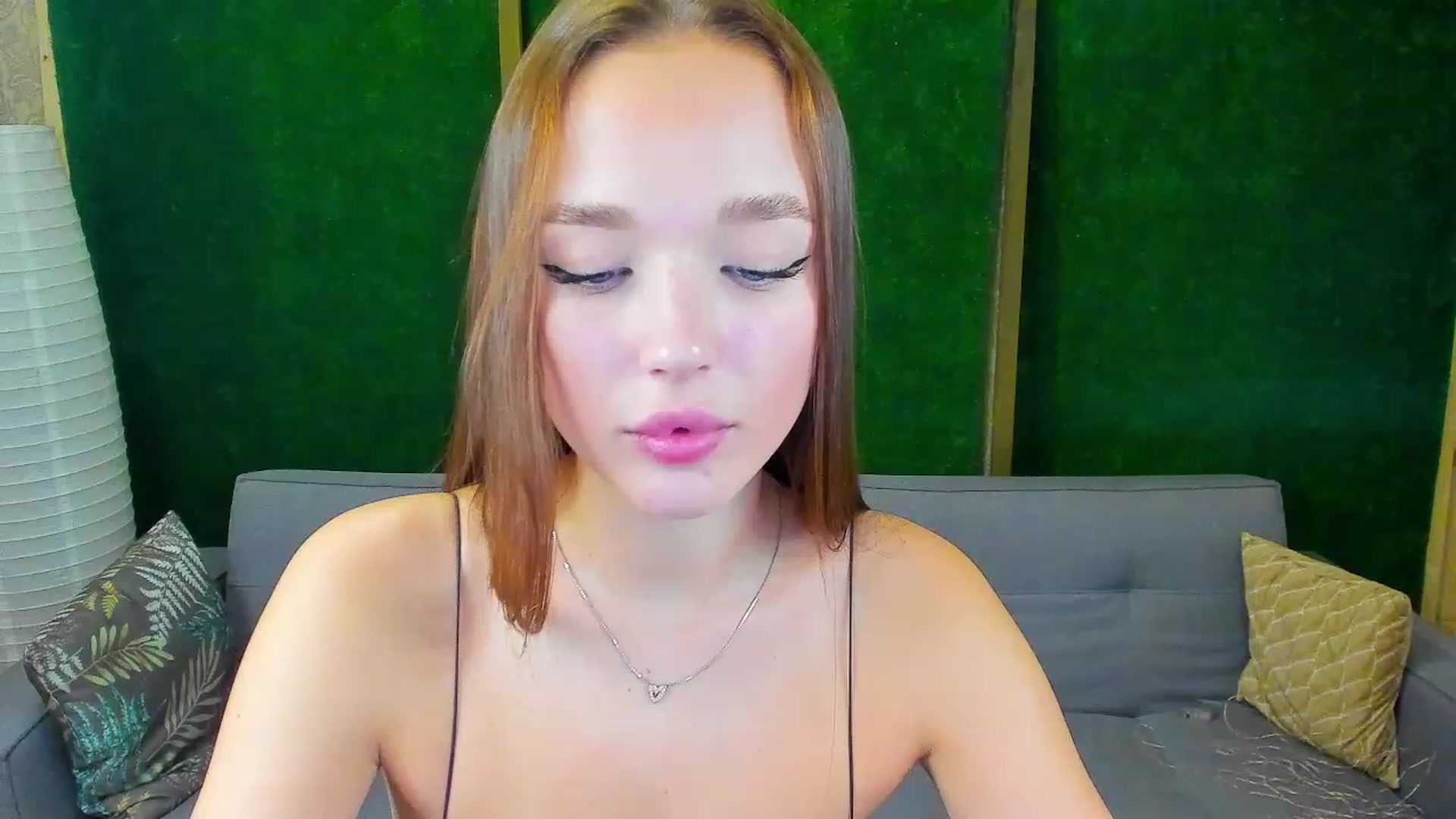 Gallery image thumbnail from Crafty_Love's myfreecams stream on, 11/25/2022, 10:47 image 16 of 20