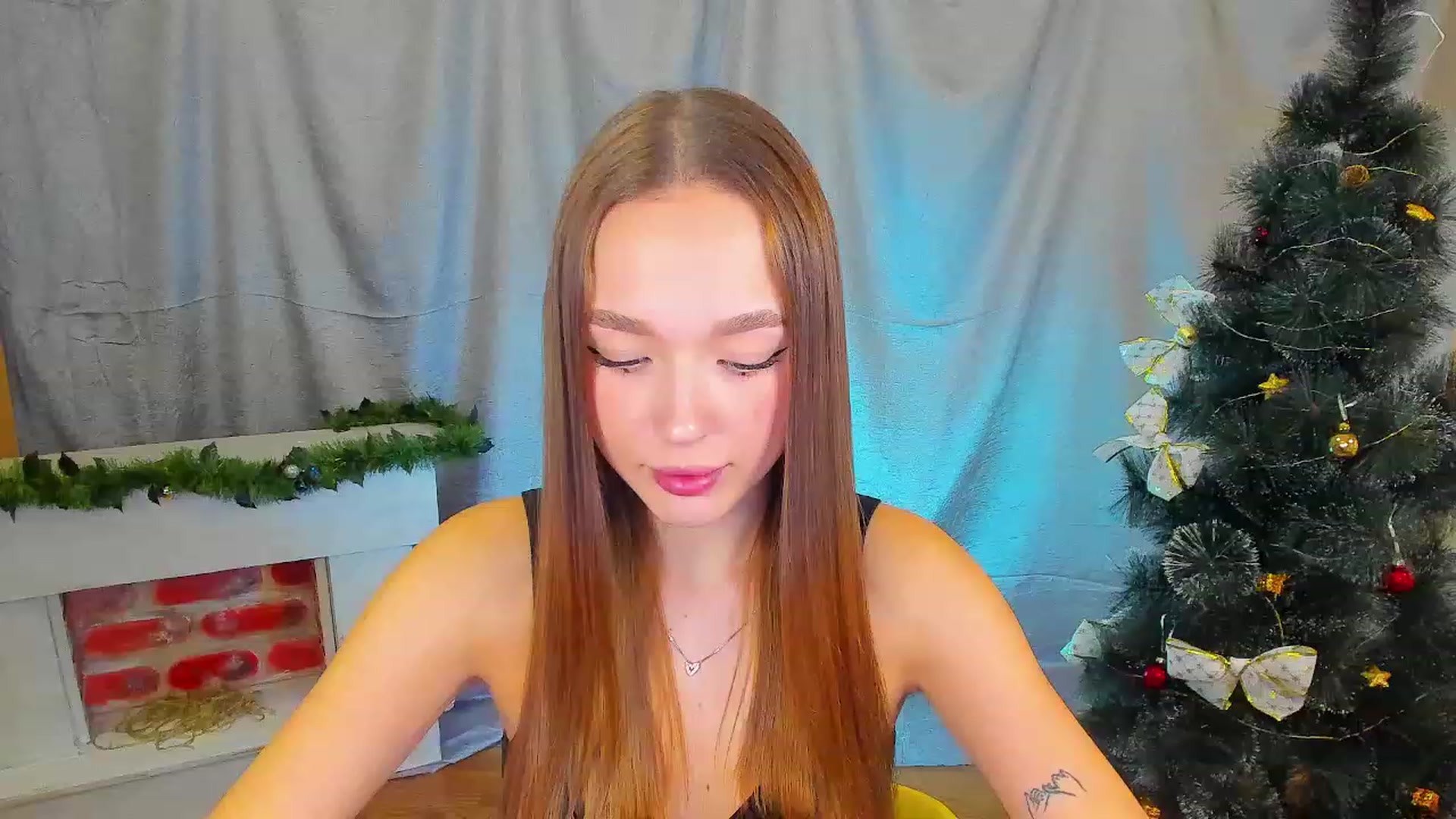 Gallery image thumbnail from Crafty_Love's myfreecams stream on, 12/26/2022, 12:46 image 10 of 20