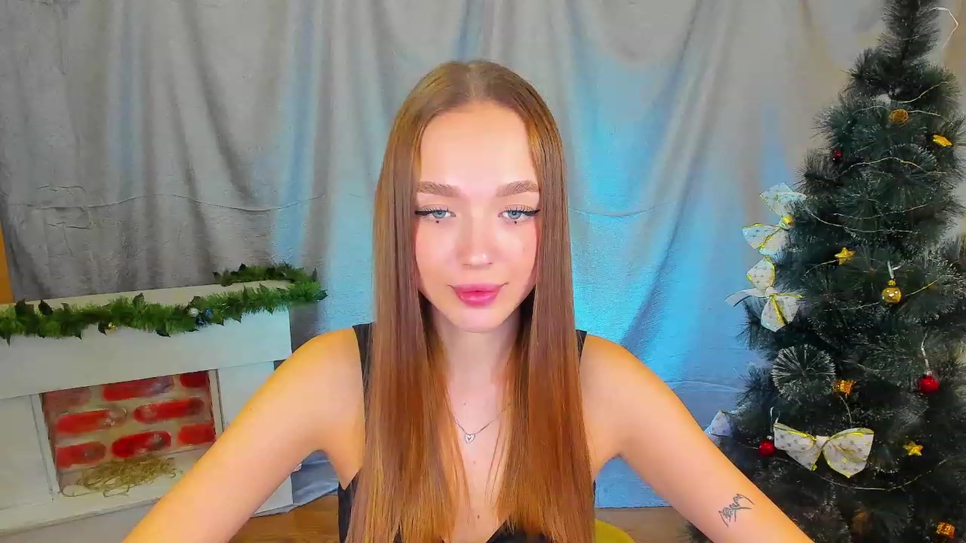 Gallery image thumbnail from Crafty_Love's myfreecams stream on, 12/26/2022, 12:46 image 6 of 20