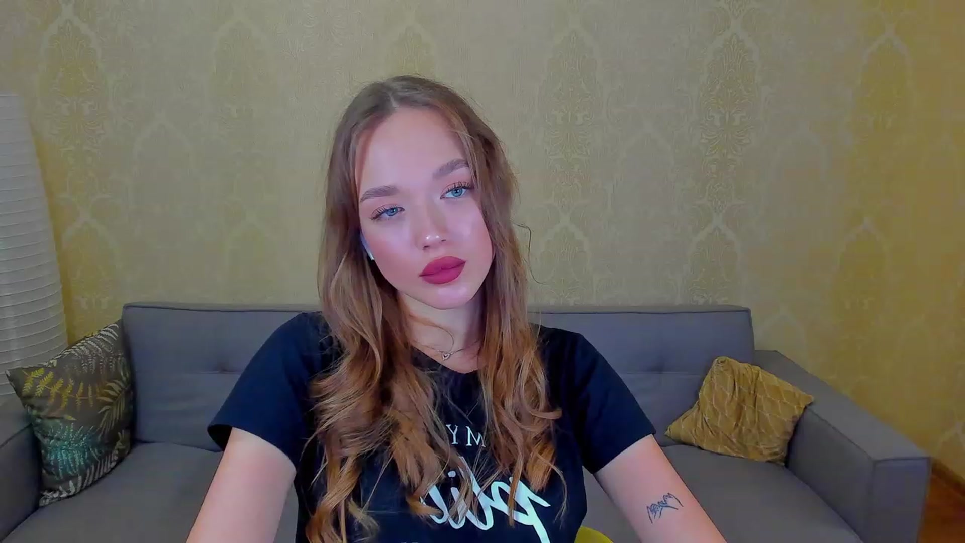 Gallery image thumbnail from Crafty_Love's myfreecams stream on, 01/22/2023, 15:01 image 15 of 20