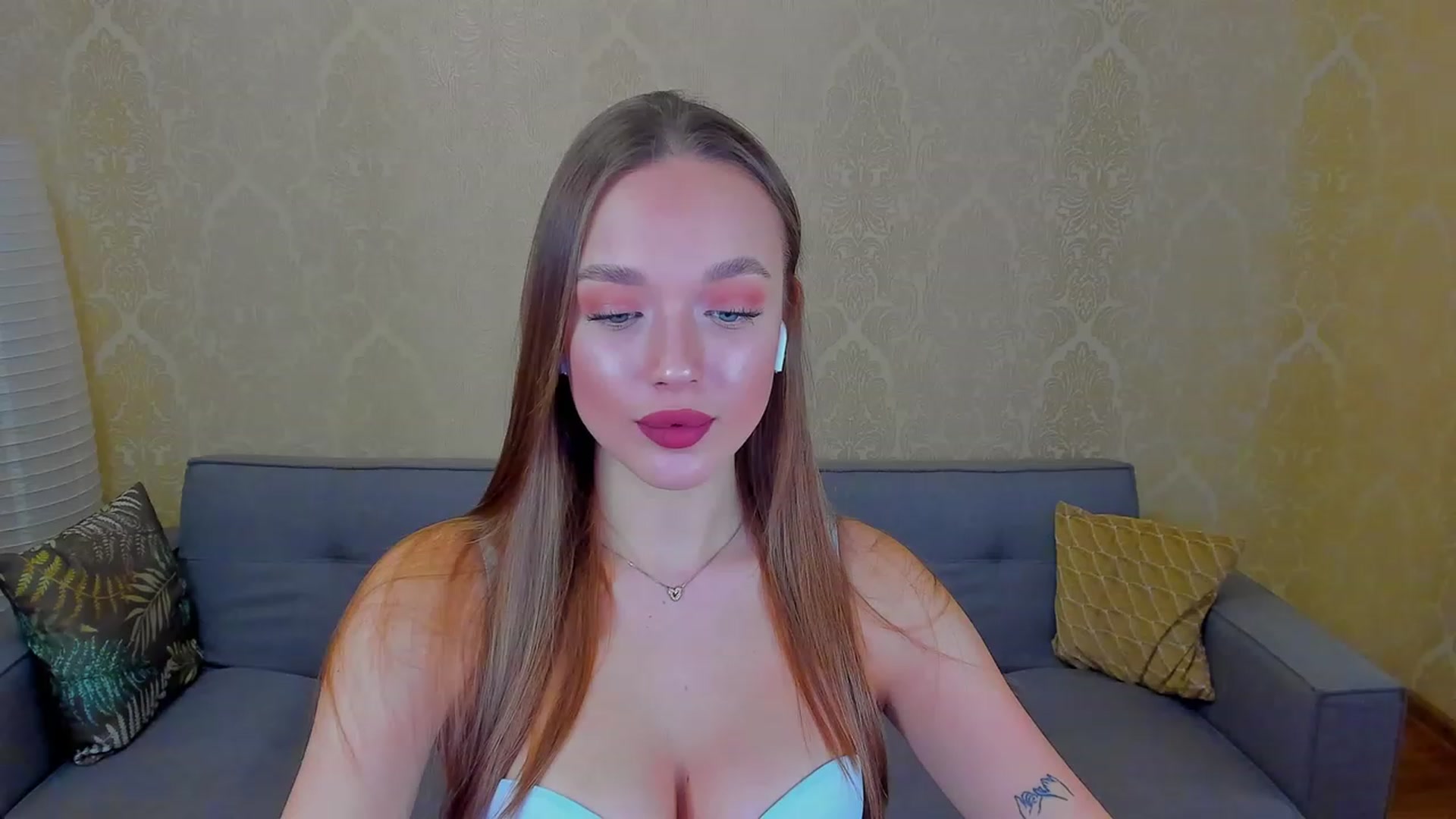 Gallery image thumbnail from Crafty_Love's myfreecams stream on, 01/25/2023, 10:47 image 6 of 20