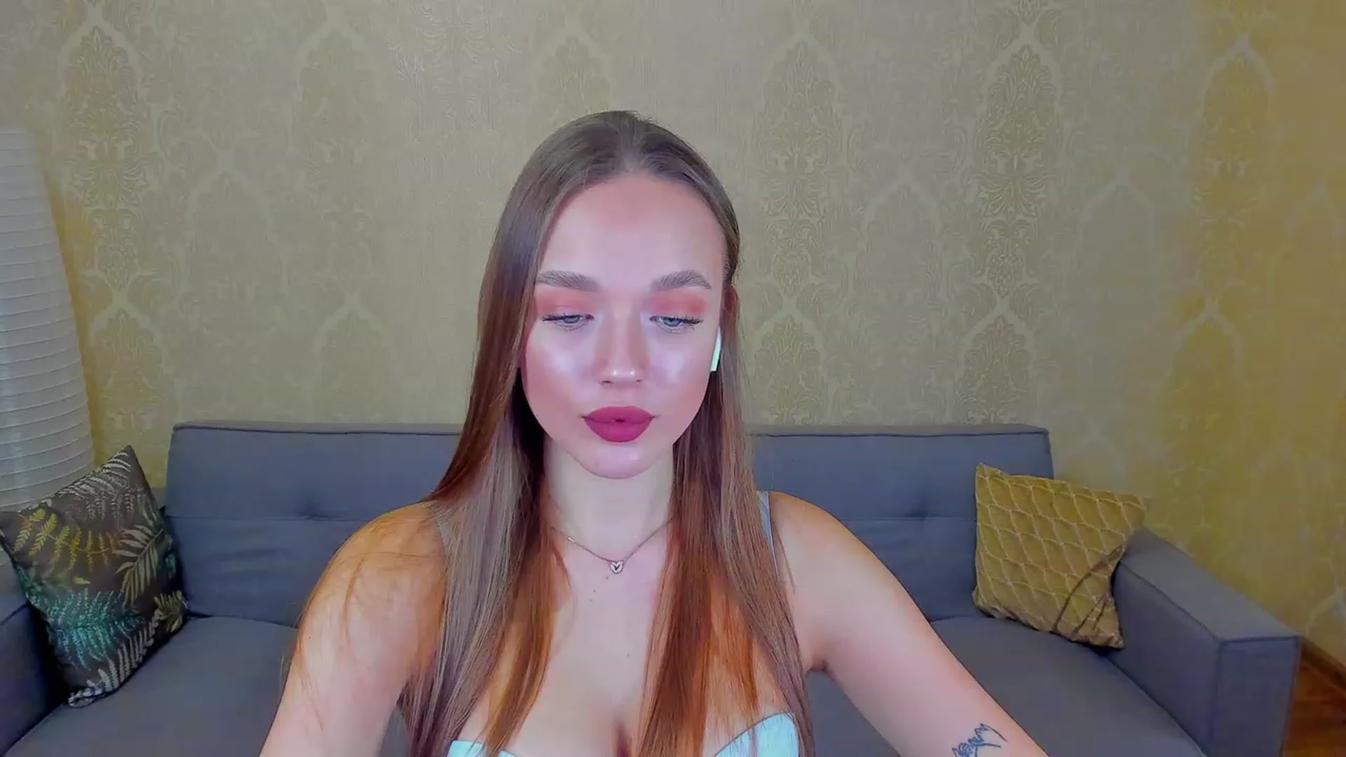 Gallery image thumbnail from Crafty_Love's myfreecams stream on, 01/25/2023, 10:47 image 8 of 20