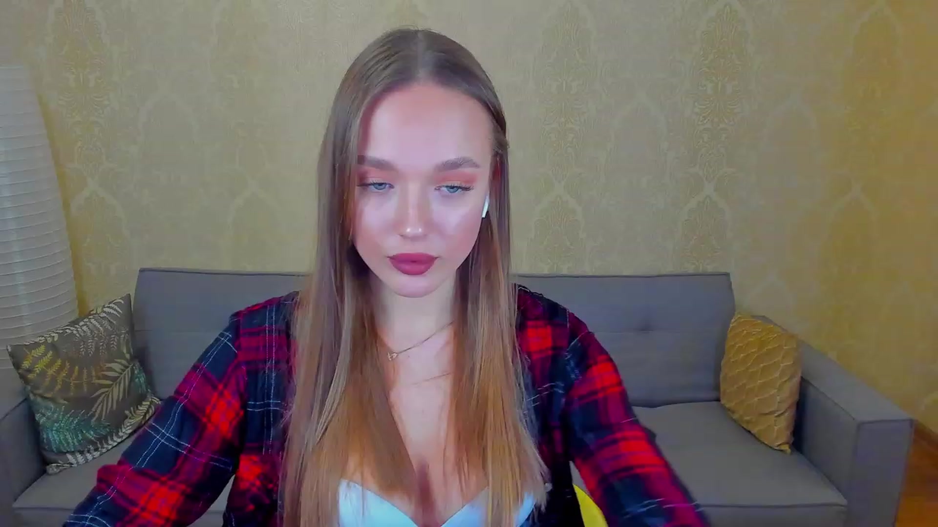 Gallery image thumbnail from Crafty_Love's myfreecams stream on, 01/25/2023, 14:46 image 4 of 20