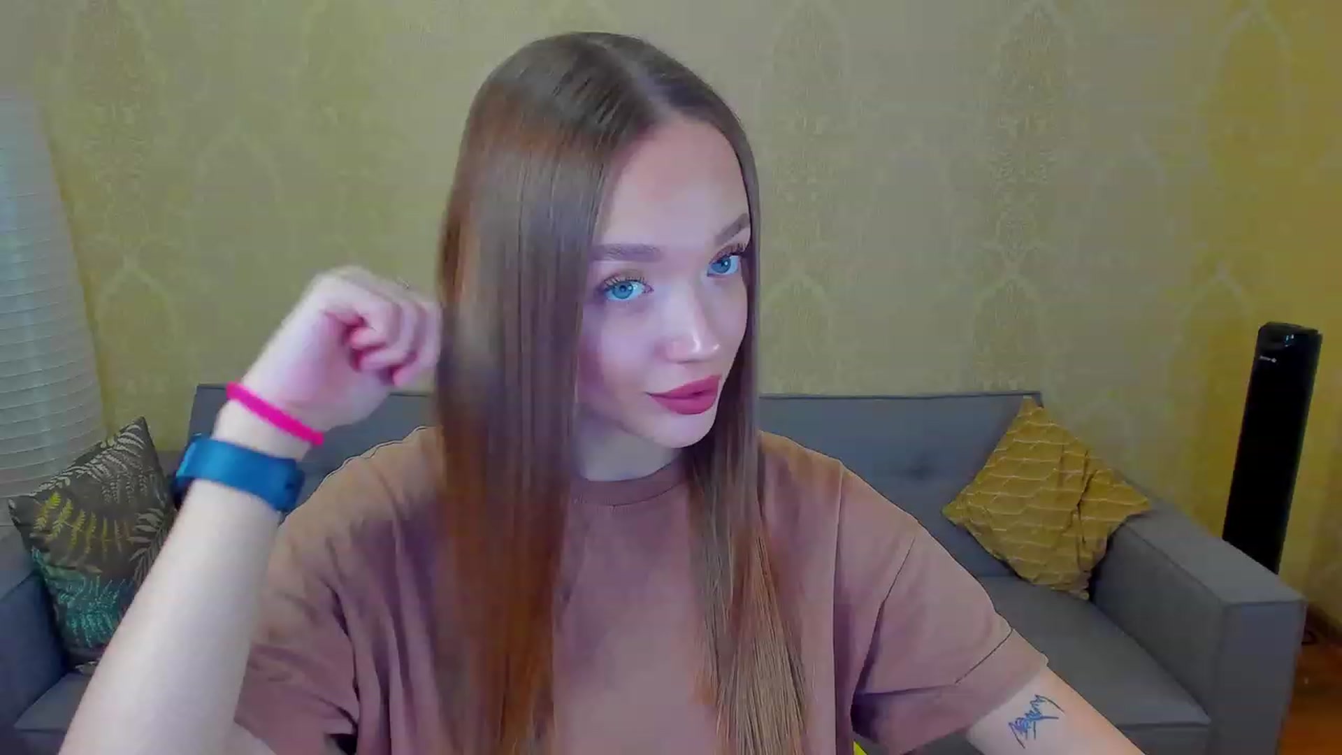 Gallery image thumbnail from Crafty_Love's myfreecams stream on, 01/26/2023, 11:29 image 6 of 20