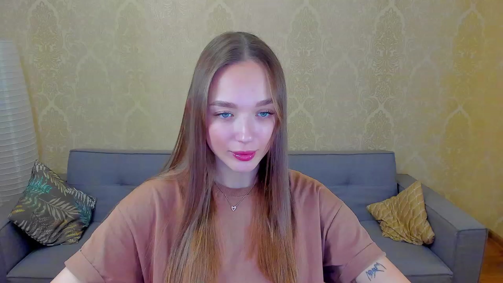 Gallery image thumbnail from Crafty_Love's myfreecams stream on, 02/10/2023, 09:41 image 13 of 20