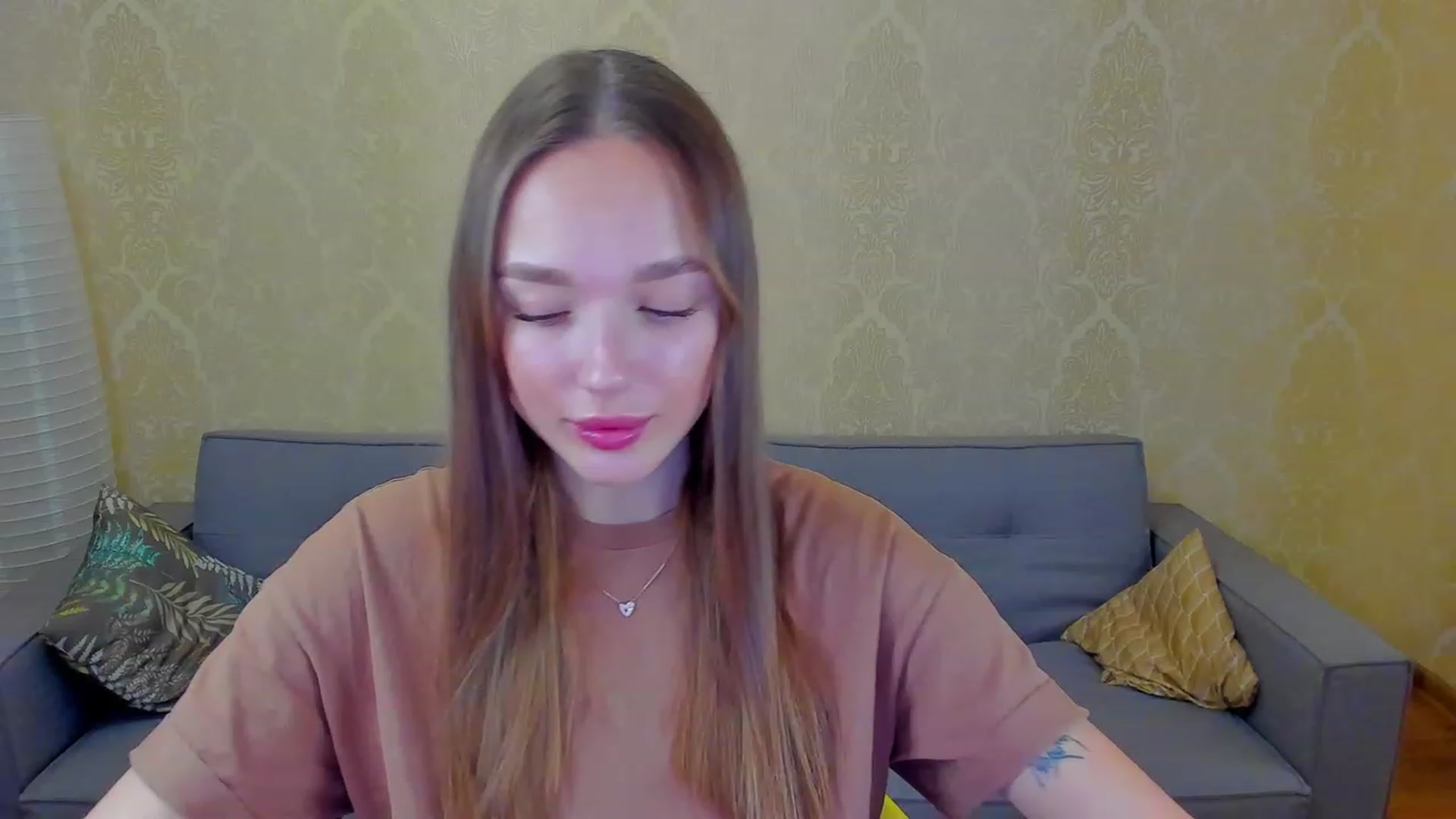 Gallery image thumbnail from Crafty_Love's myfreecams stream on, 02/10/2023, 12:04 image 15 of 20