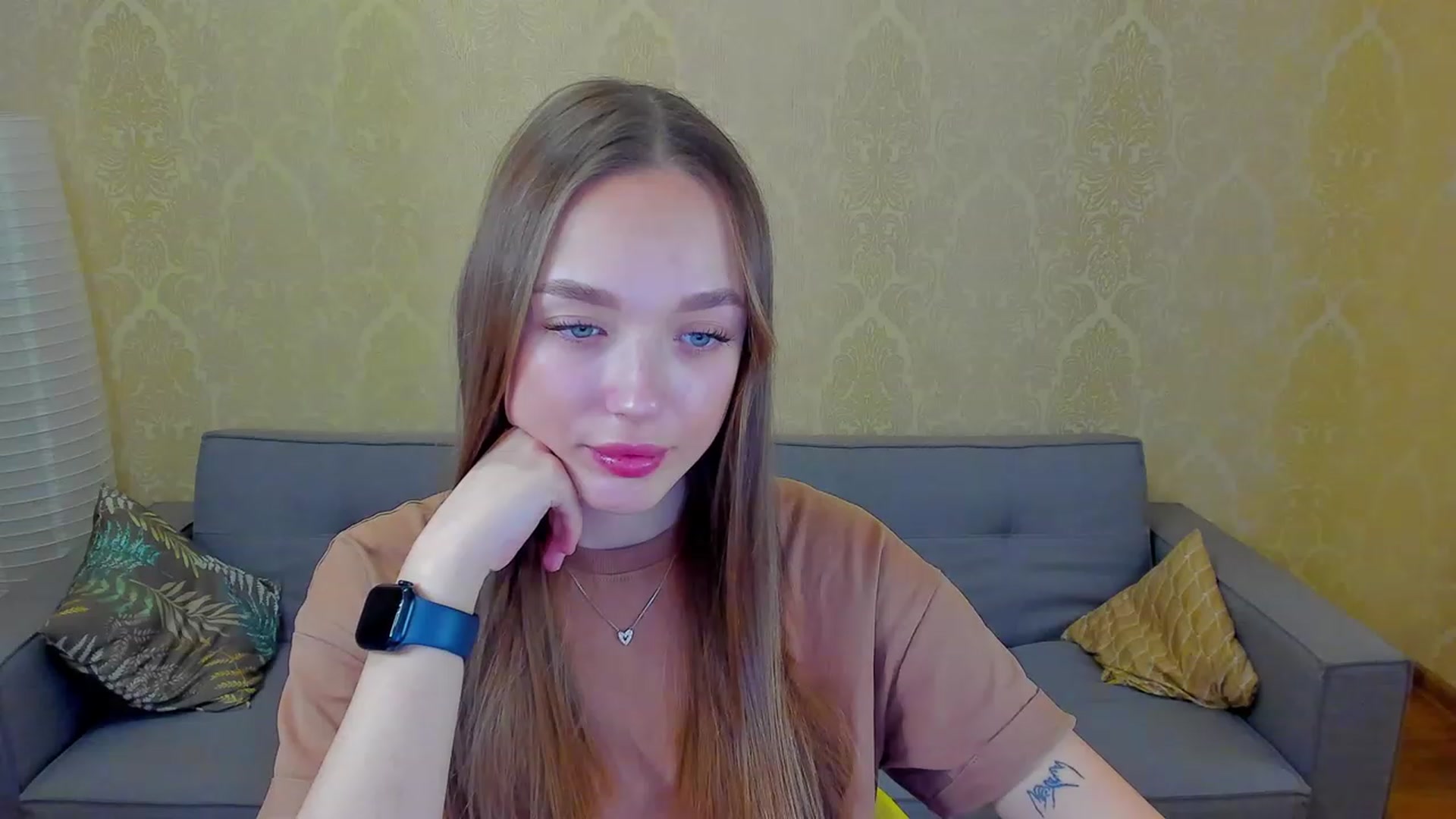 Gallery image thumbnail from Crafty_Love's myfreecams stream on, 02/10/2023, 12:04 image 19 of 20