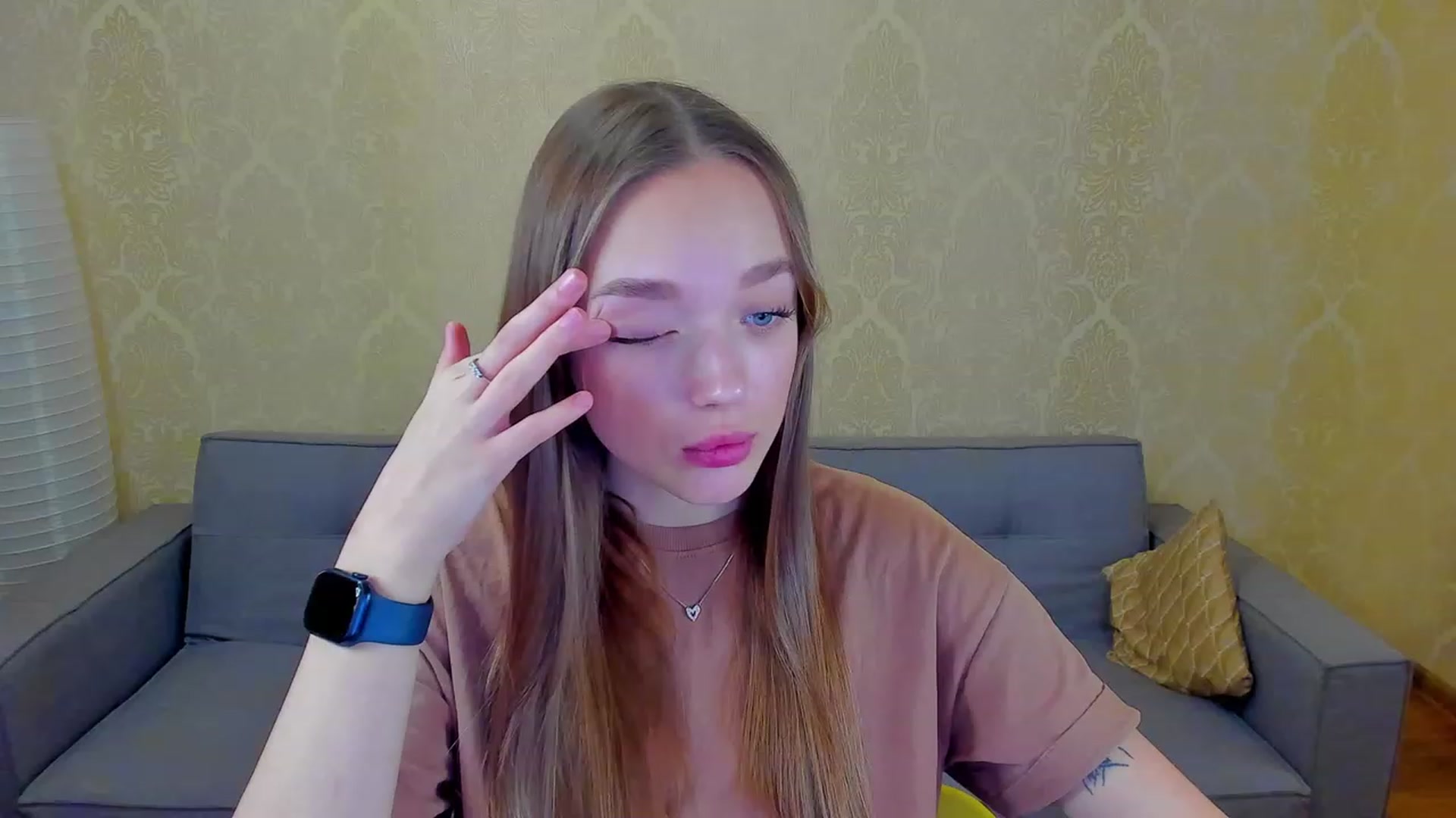 Gallery image thumbnail from Crafty_Love's myfreecams stream on, 02/10/2023, 15:01 image 18 of 20