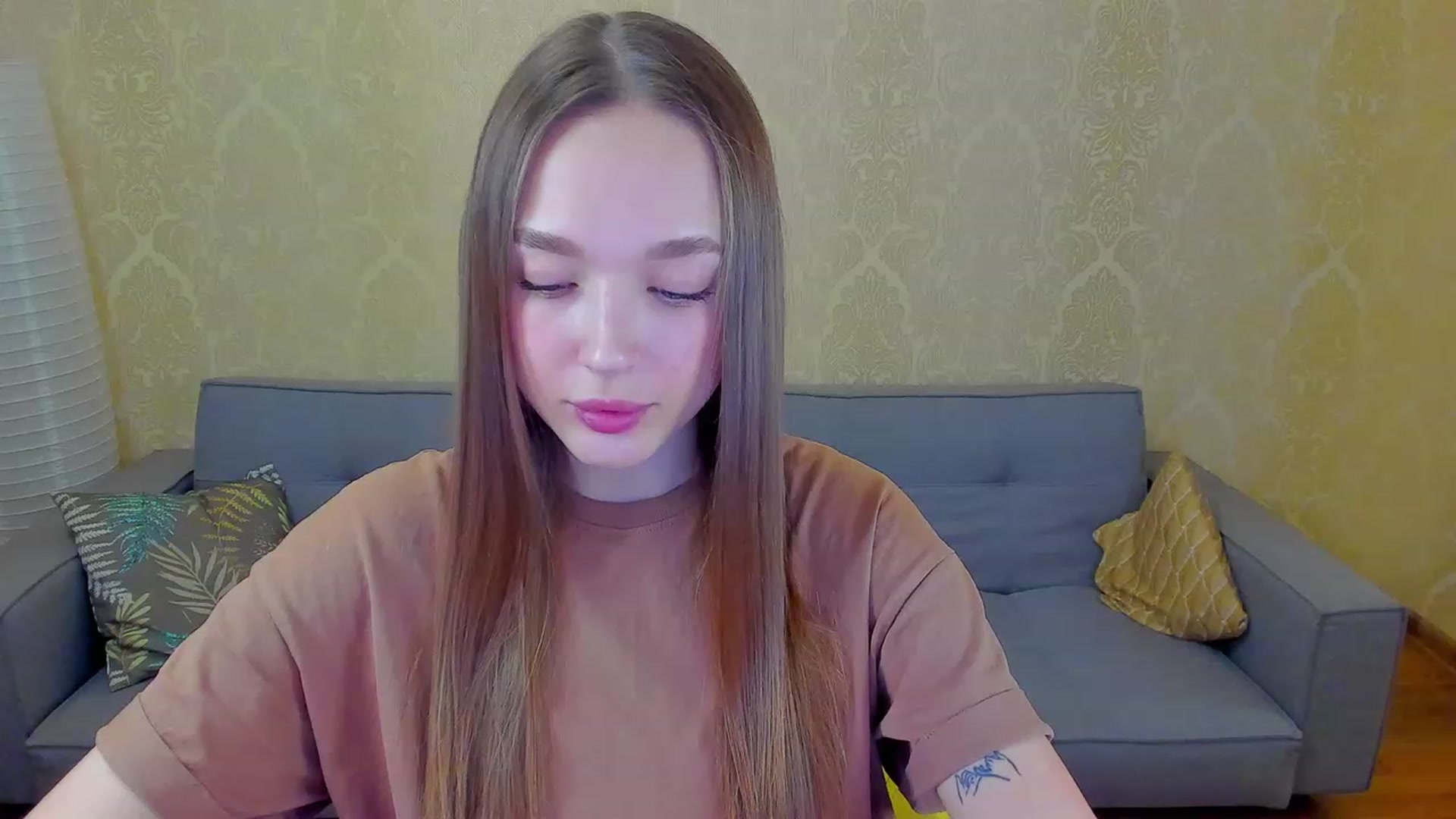 Gallery image thumbnail from Crafty_Love's myfreecams stream on, 02/11/2023, 10:11 image 7 of 20