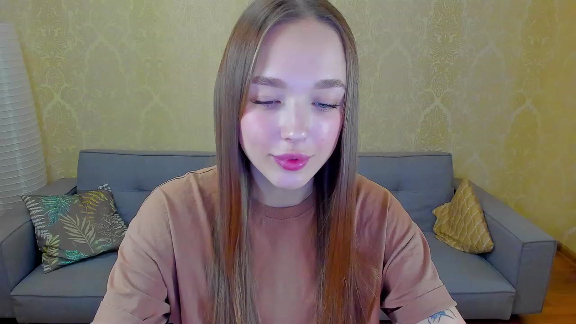 Gallery image thumbnail from Crafty_Love's myfreecams stream on, 02/11/2023, 10:11 image 17 of 20