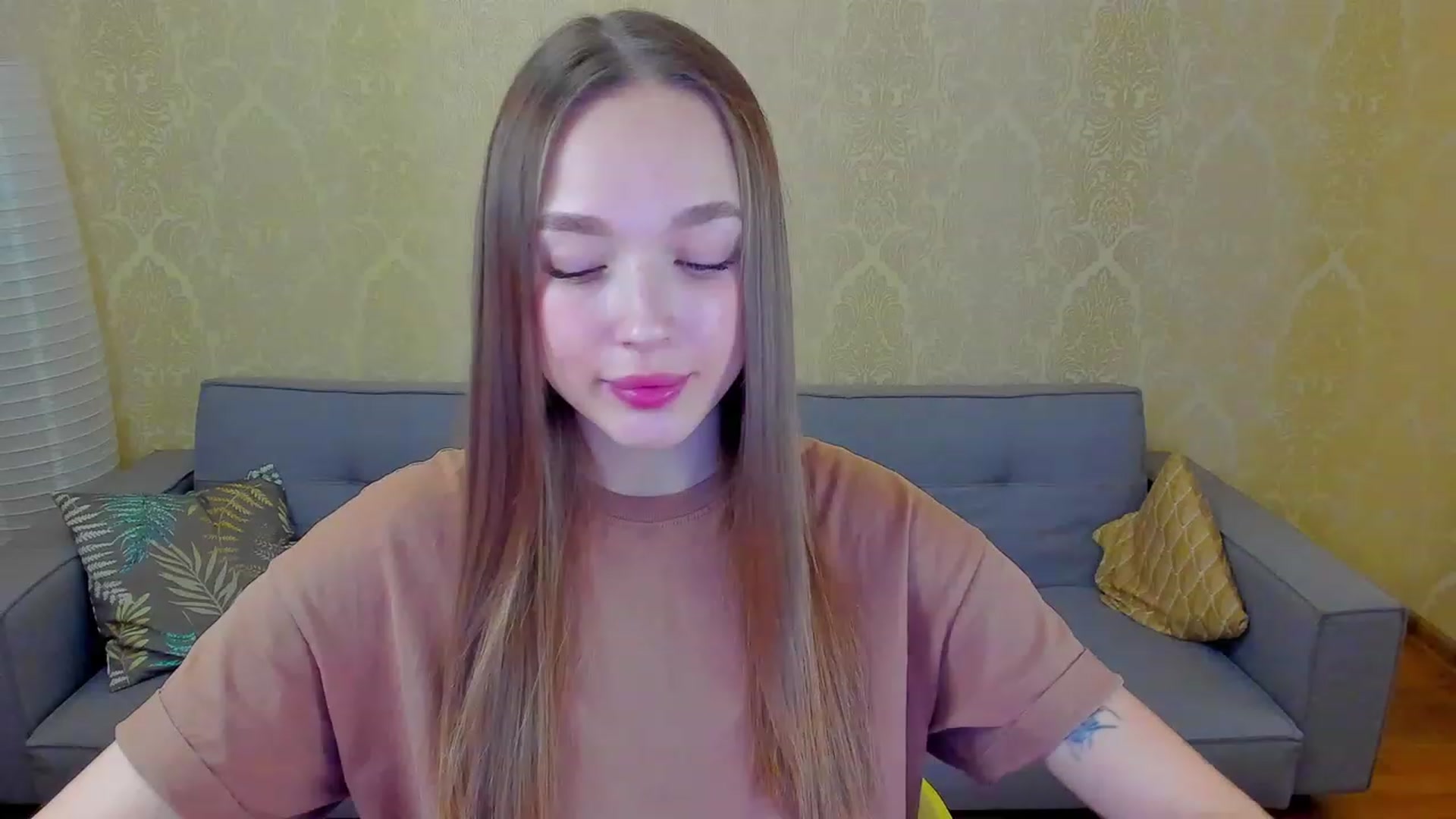 Gallery image thumbnail from Crafty_Love's myfreecams stream on, 02/11/2023, 10:11 image 5 of 20