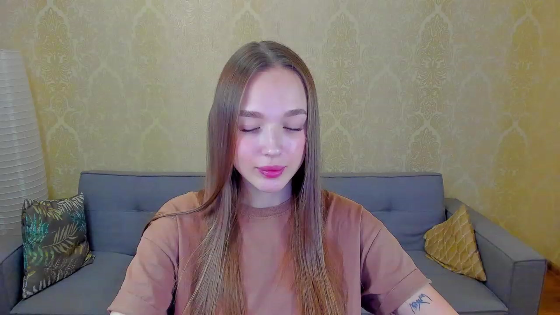 Gallery image thumbnail from Crafty_Love's myfreecams stream on, 02/11/2023, 14:01 image 14 of 20