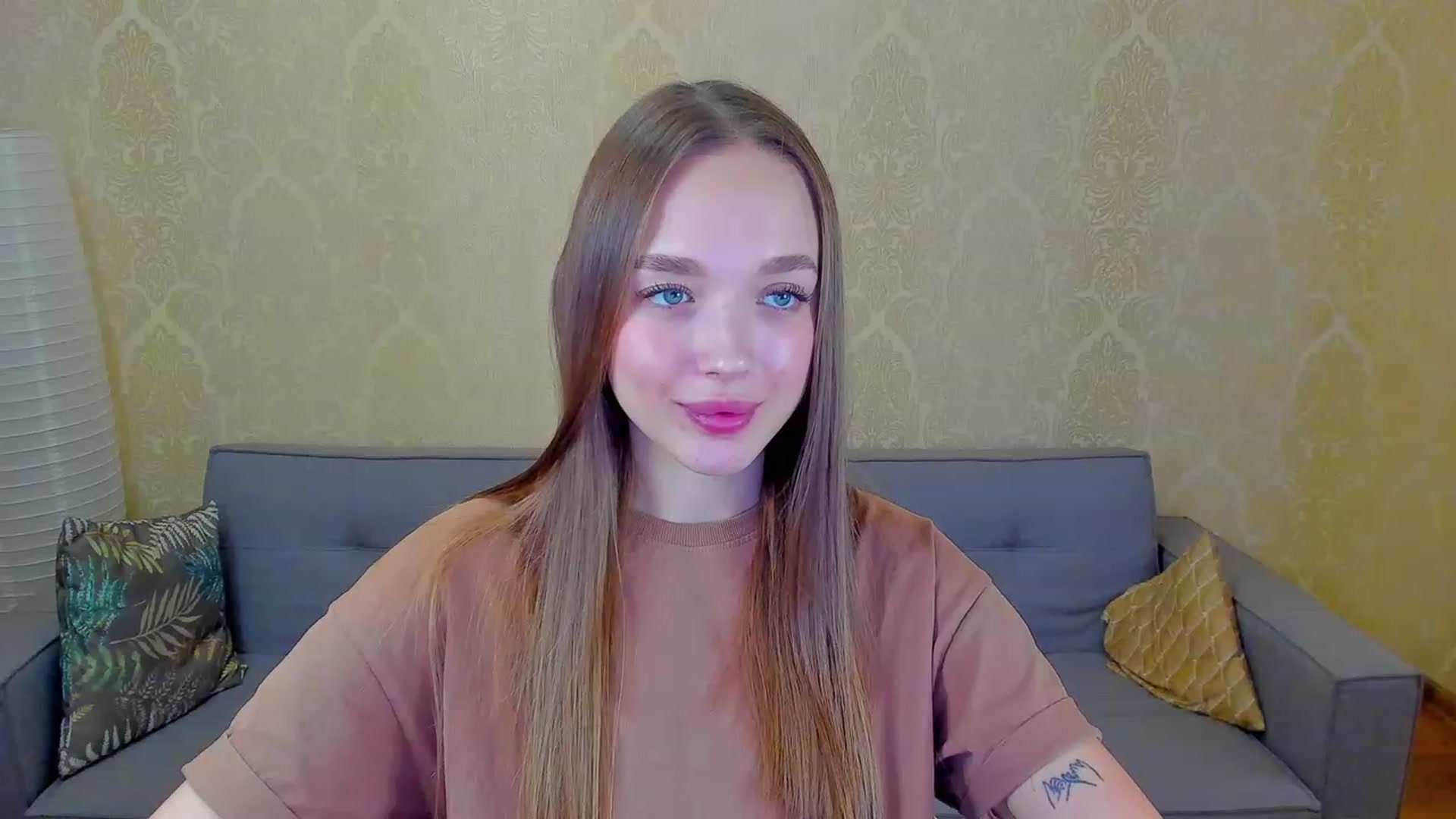 Gallery image thumbnail from Crafty_Love's myfreecams stream on, 02/11/2023, 14:01 image 8 of 20