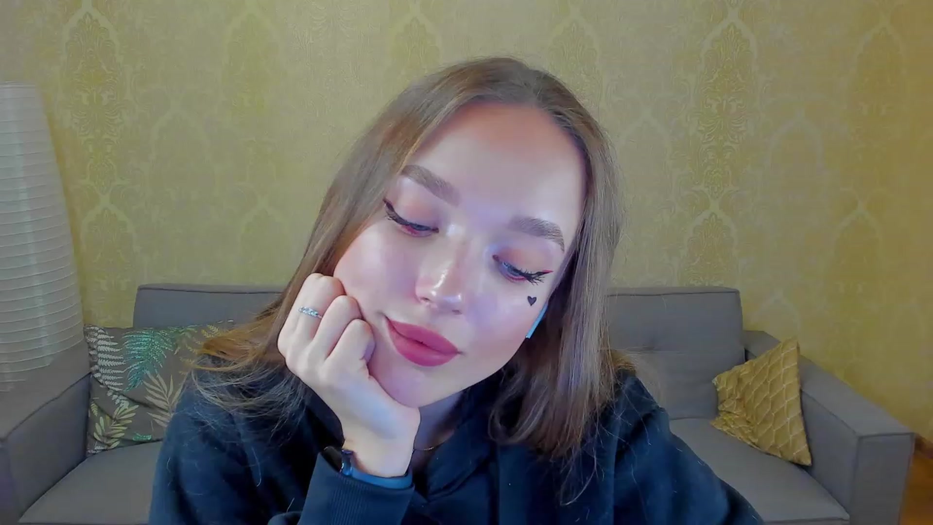 Gallery image thumbnail from Crafty_Love's myfreecams stream on, 02/14/2023, 10:14 image 10 of 20