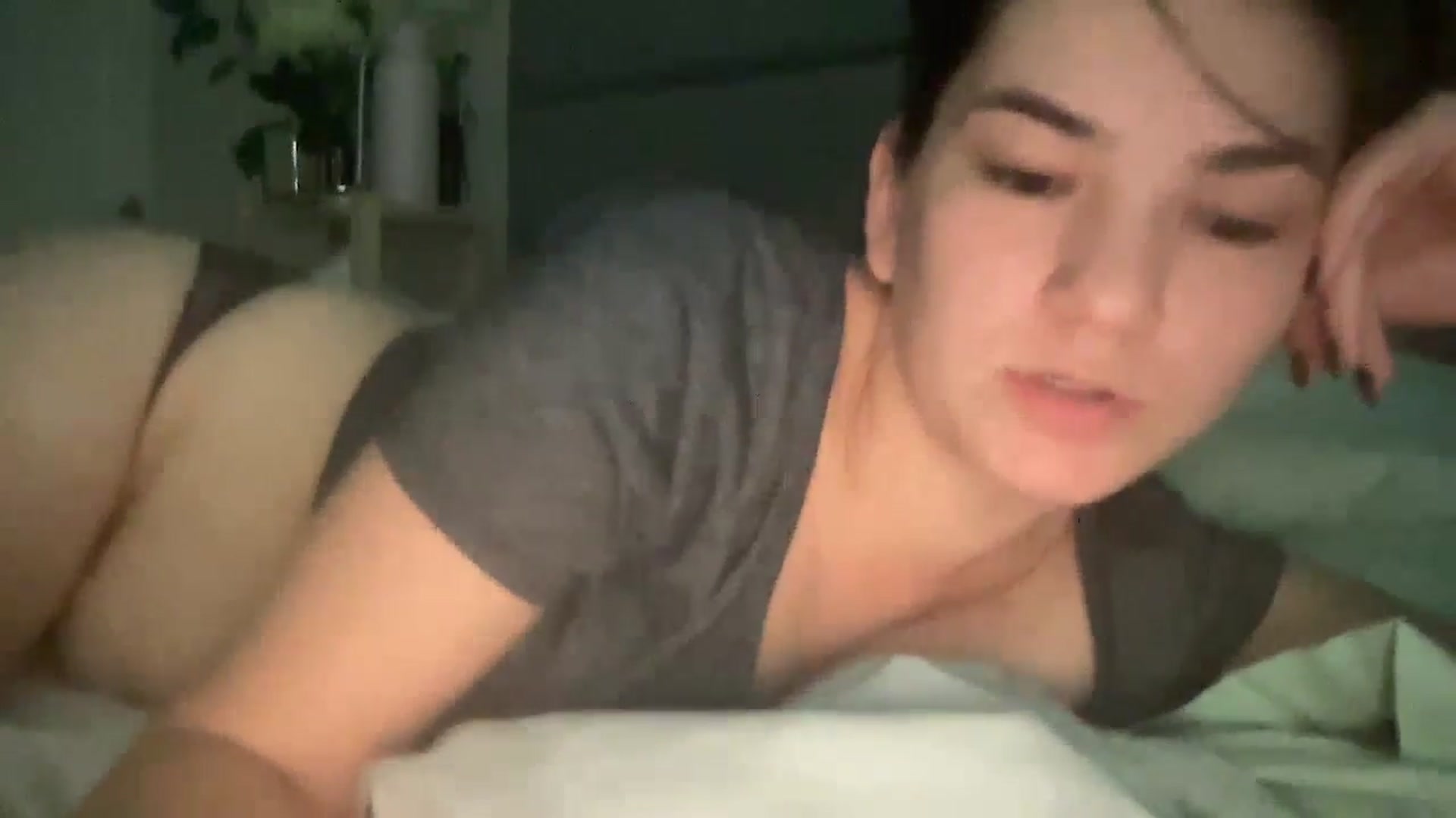 Gallery image thumbnail from Cranberry's myfreecams stream on, 10/06/2024, 22:17 image 2 of 20