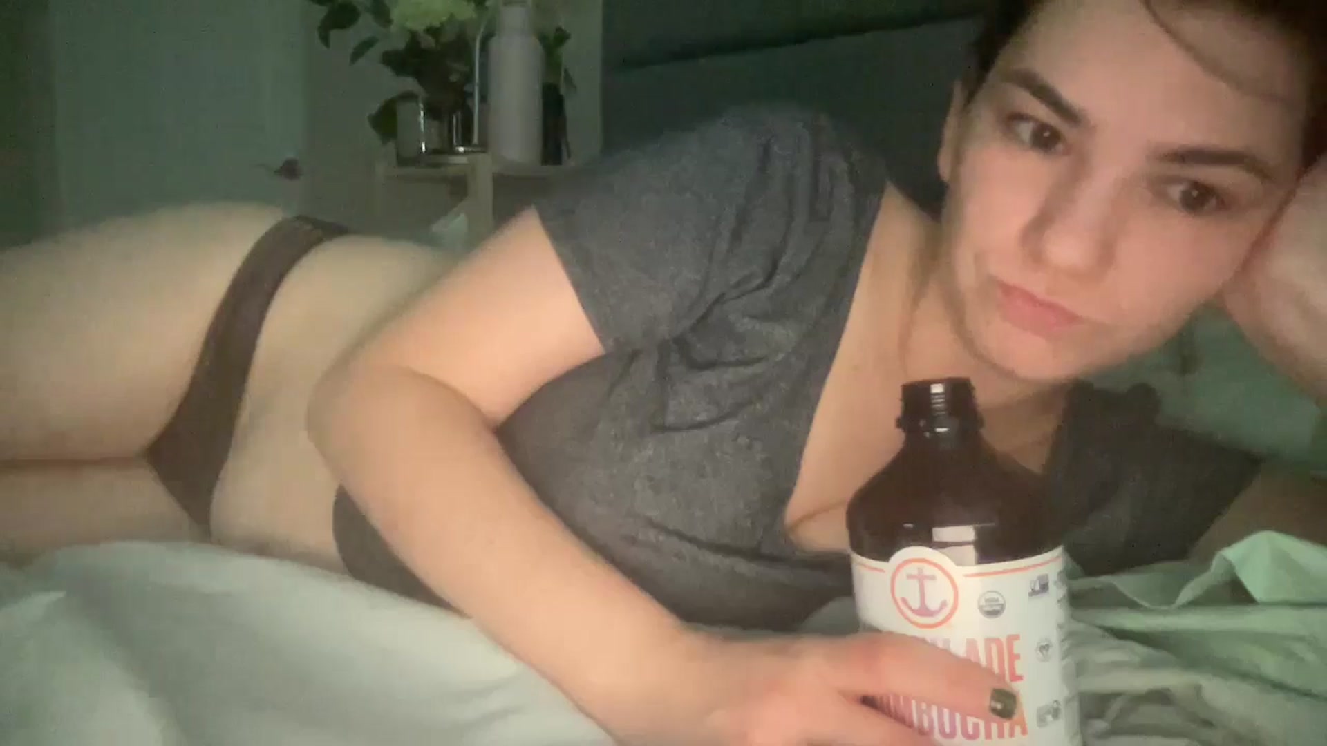 Gallery image thumbnail from Cranberry's myfreecams stream on, 10/06/2024, 22:17 image 17 of 20