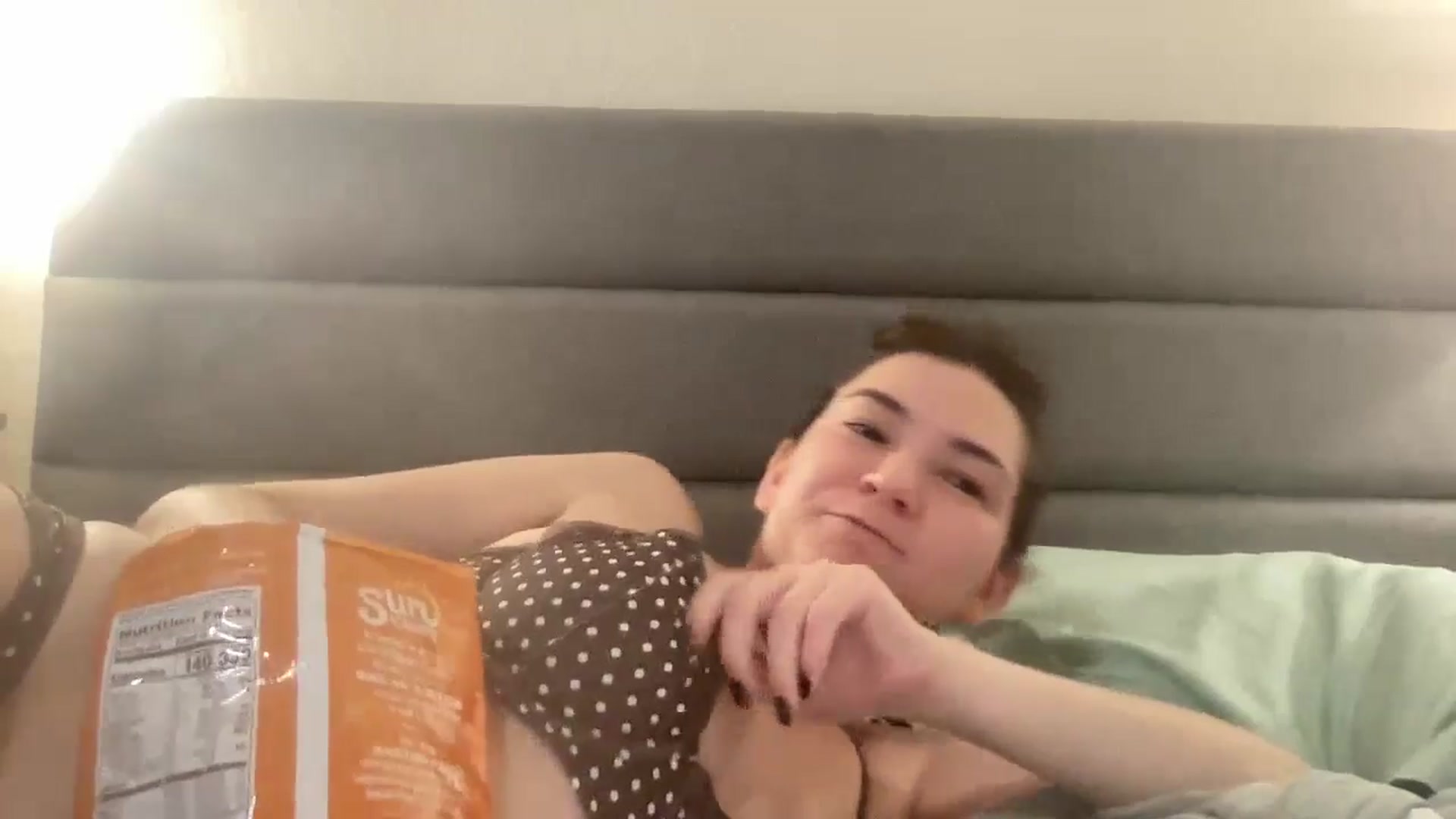 Gallery image thumbnail from Cranberry's myfreecams stream on, 10/06/2024, 23:18 image 10 of 20