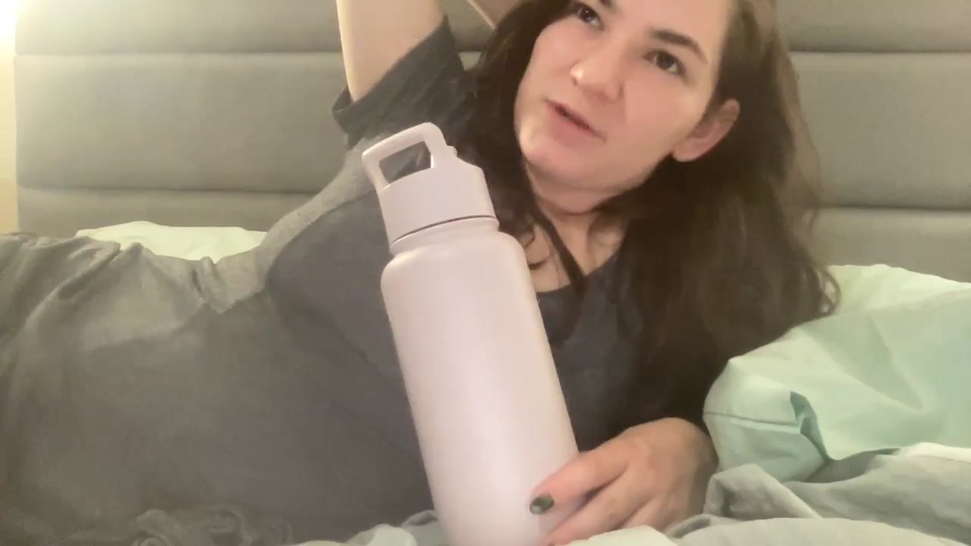 Gallery image thumbnail from Cranberry's myfreecams stream on, 10/06/2024, 23:18 image 4 of 20