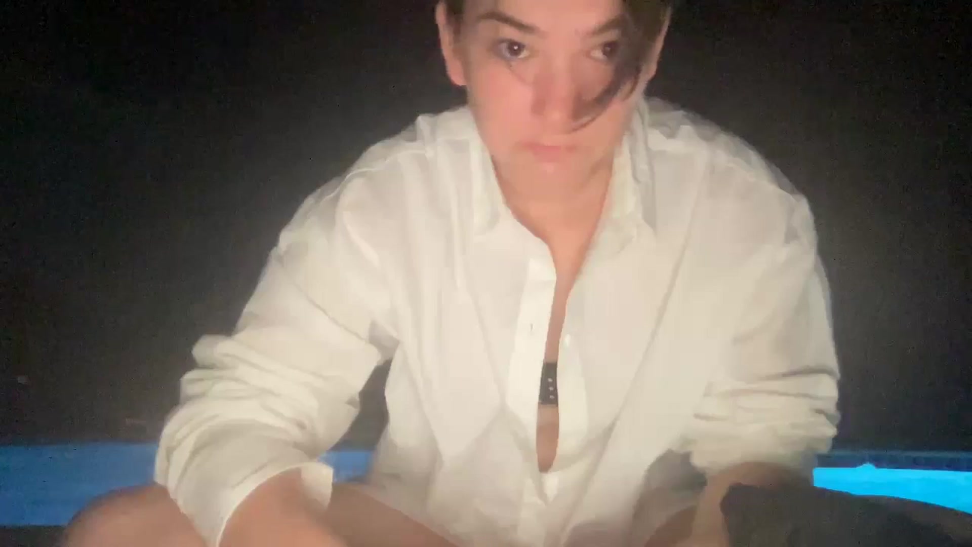 Gallery image thumbnail from Cranberry's myfreecams stream on, 10/07/2024, 01:47 image 3 of 20