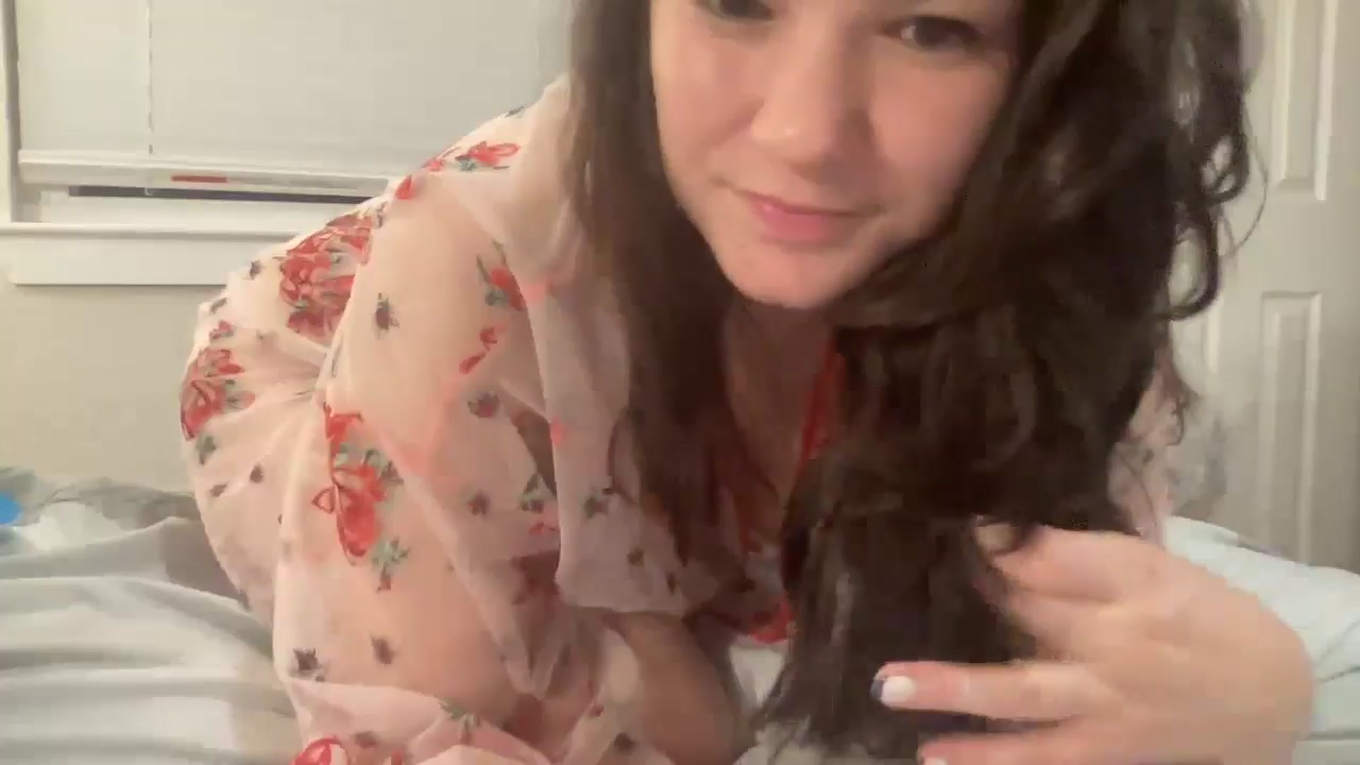Gallery image thumbnail from Cranberry's myfreecams stream on, 10/24/2024, 05:28 image 14 of 20